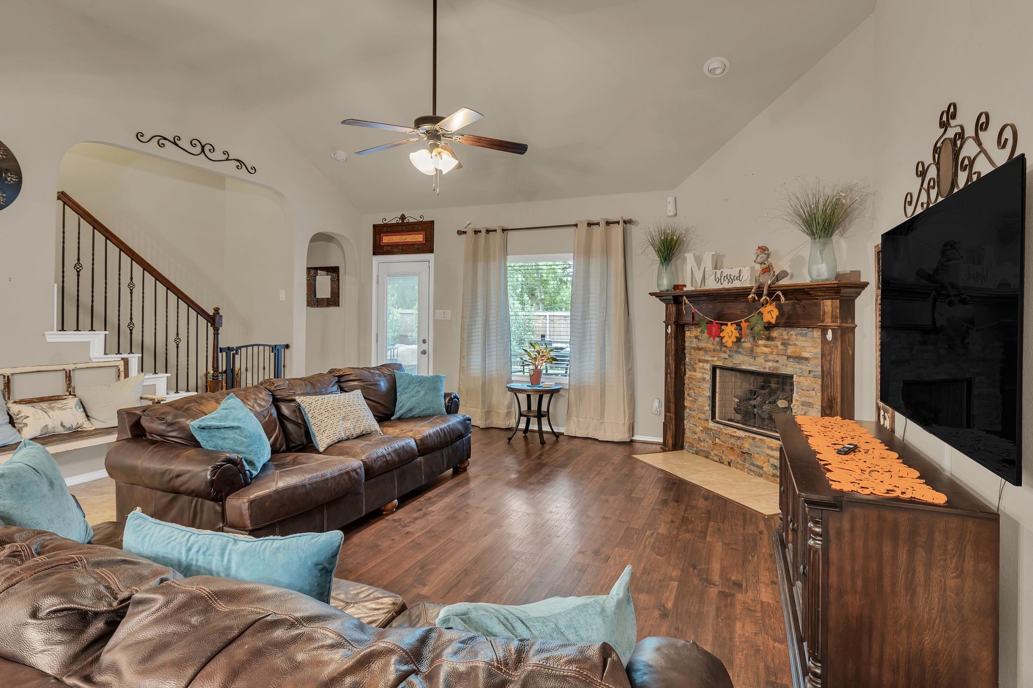 5204 Glen Meadow Drive