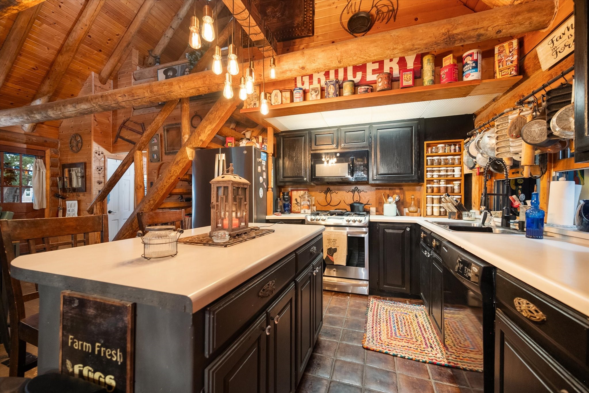 1603 Anaconda Trail