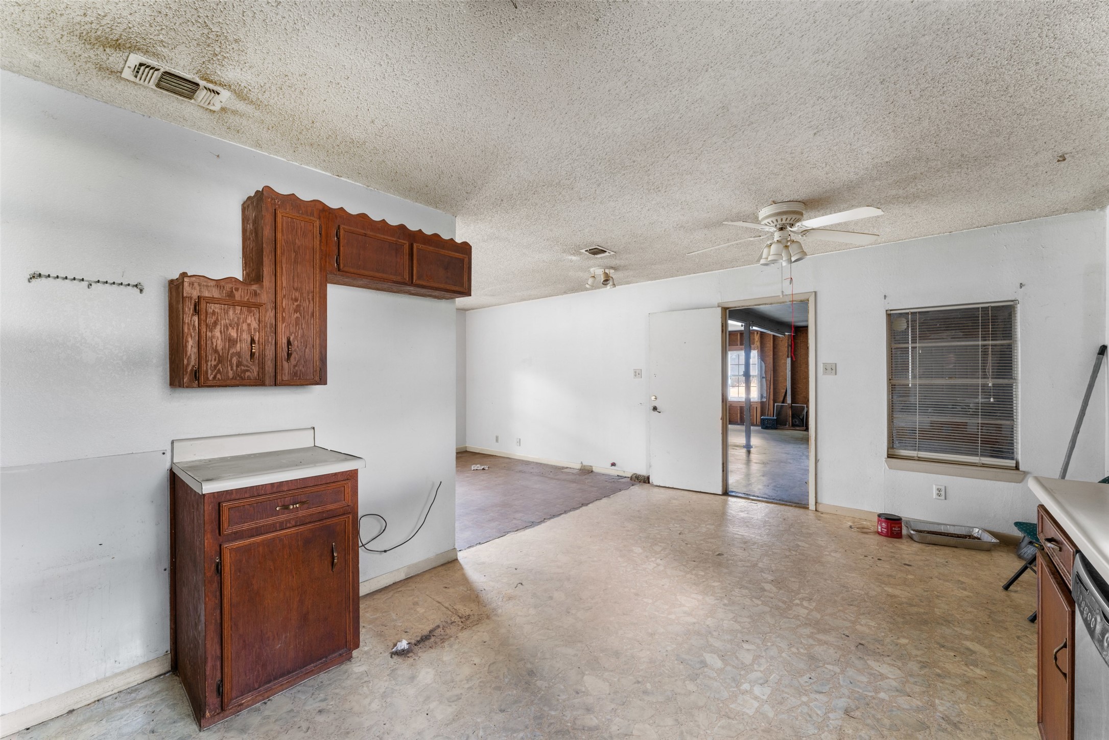 517 County Road 1700