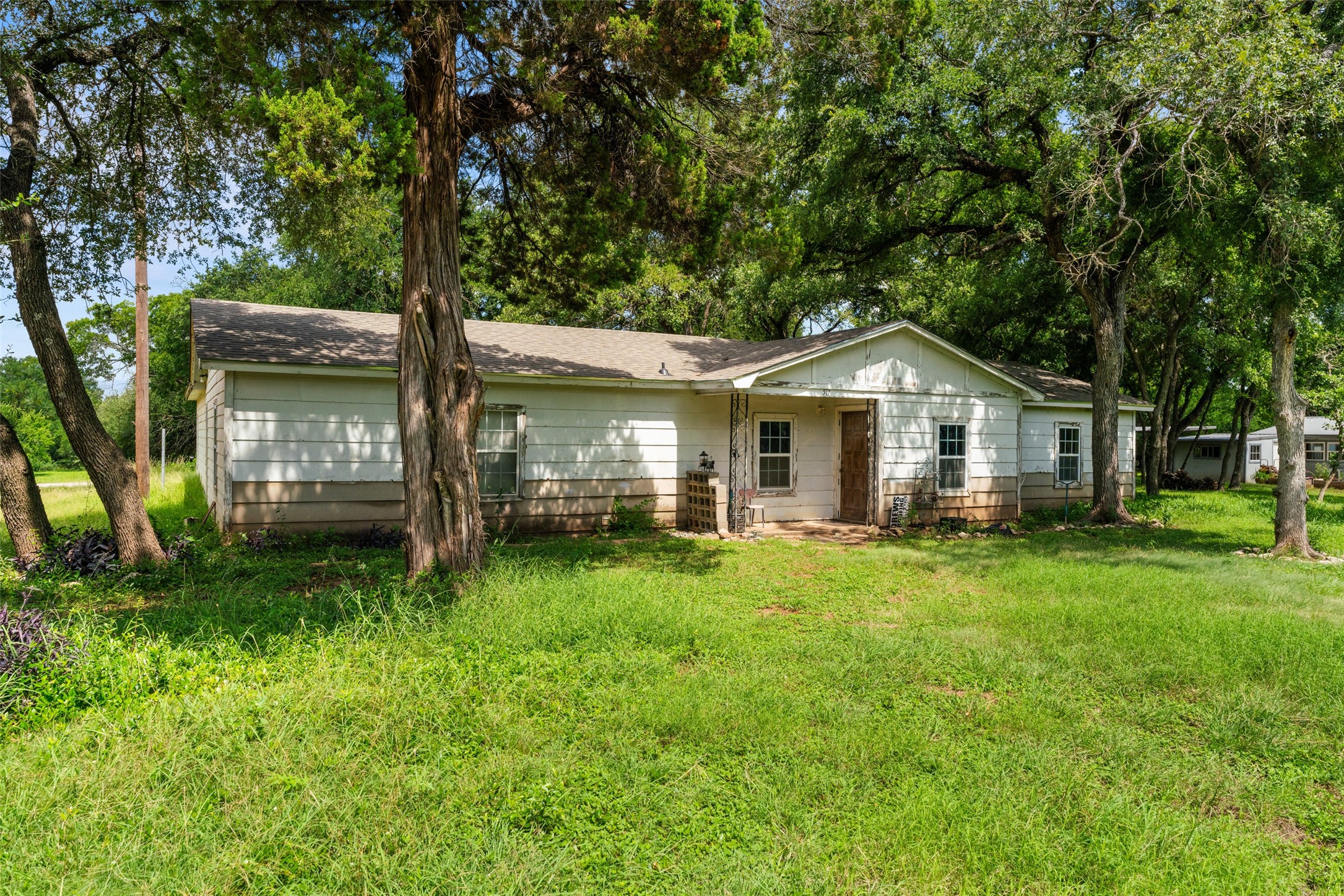 517 County Road 1700