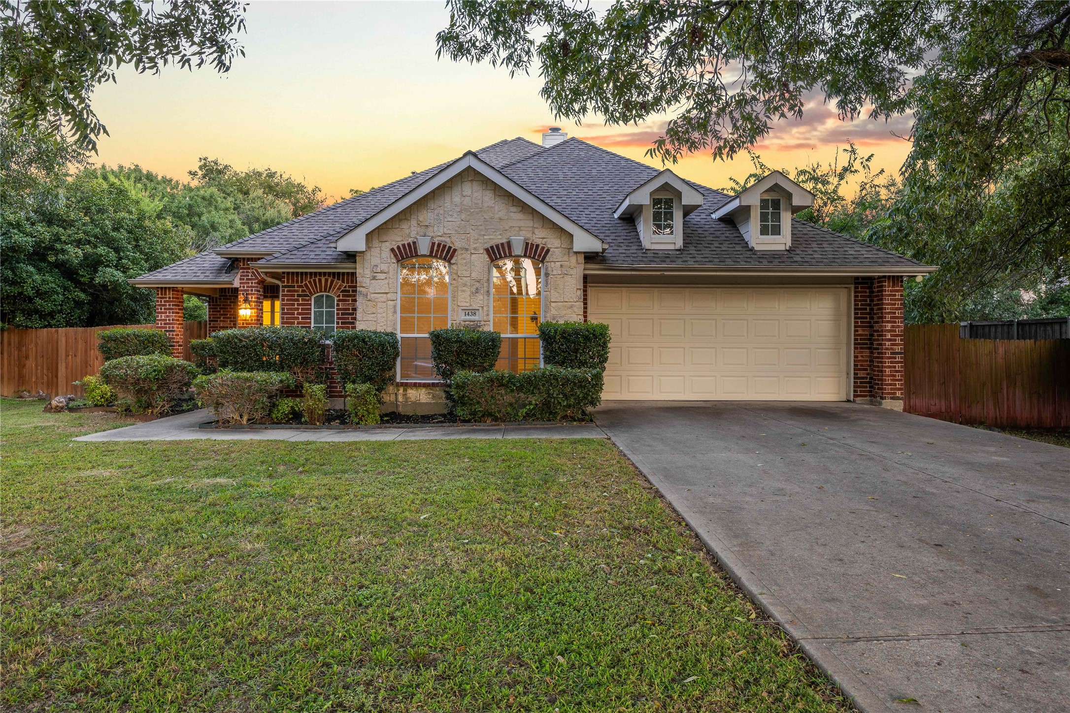 1438 Audobon Lane