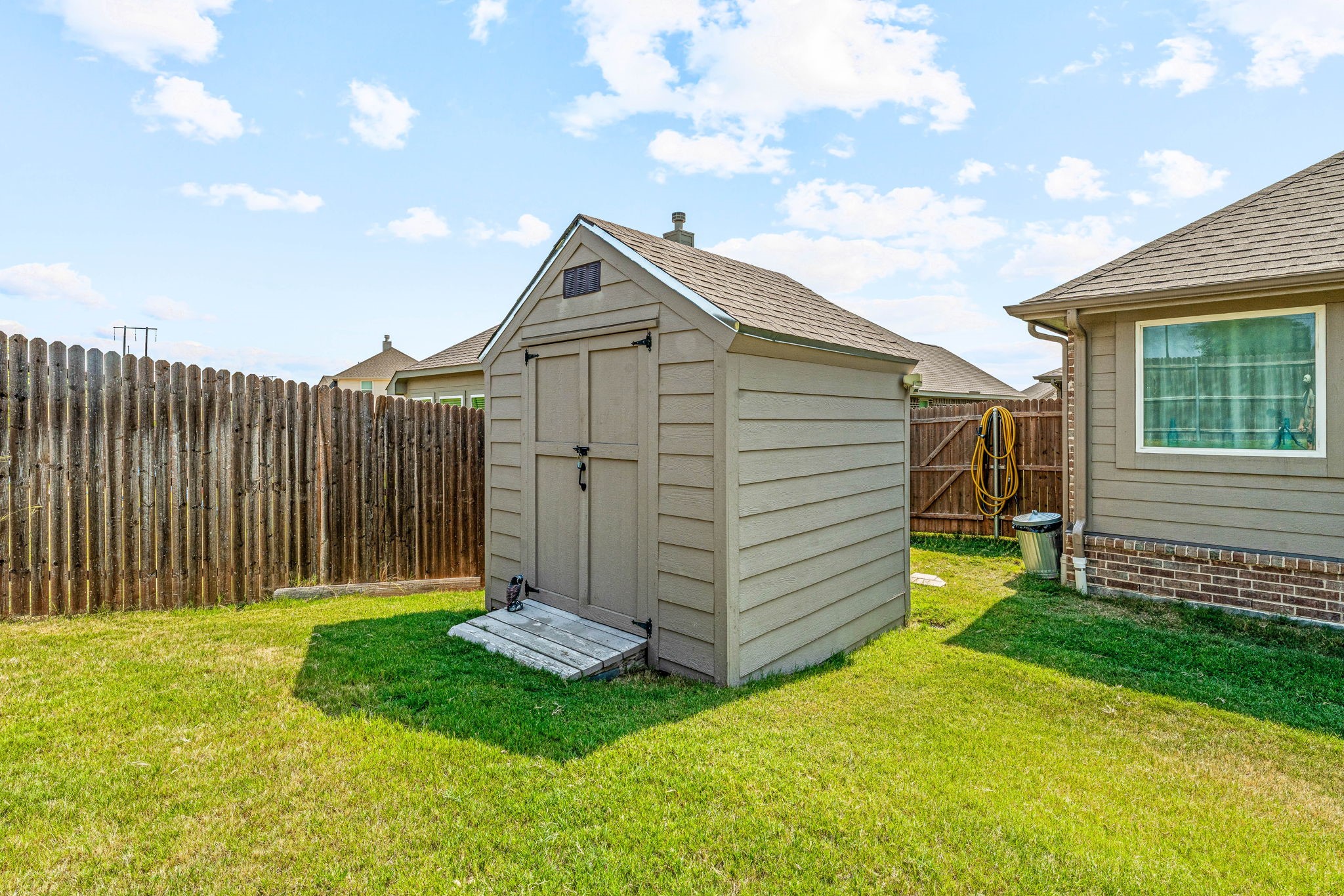 1569 Stanchion Way