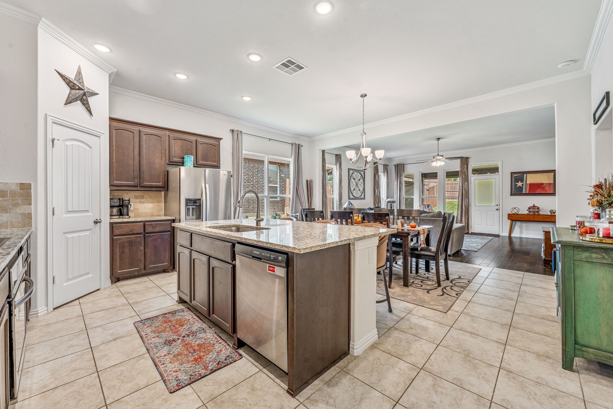 1569 Stanchion Way