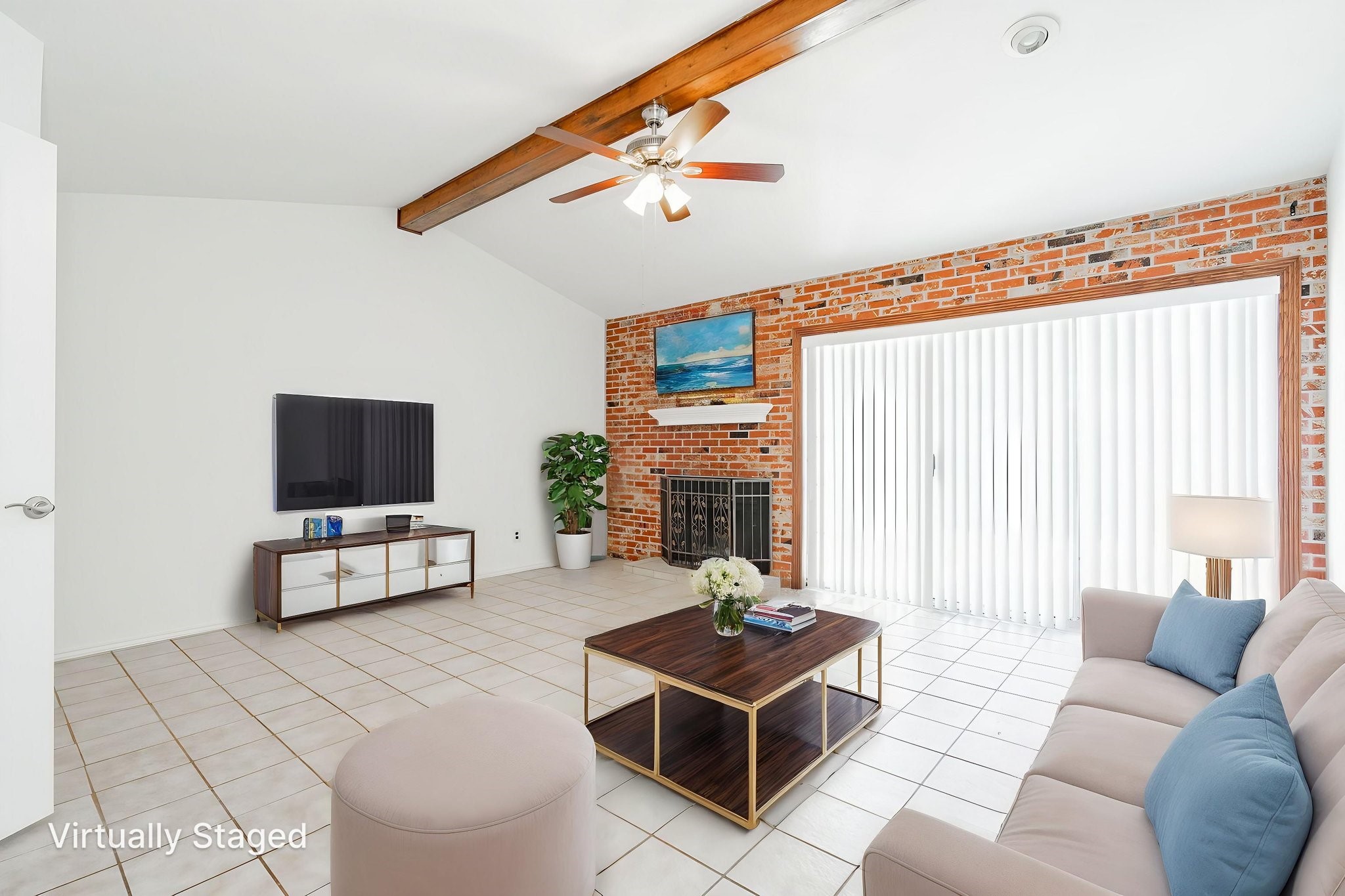 2512 Brook Hollow Court