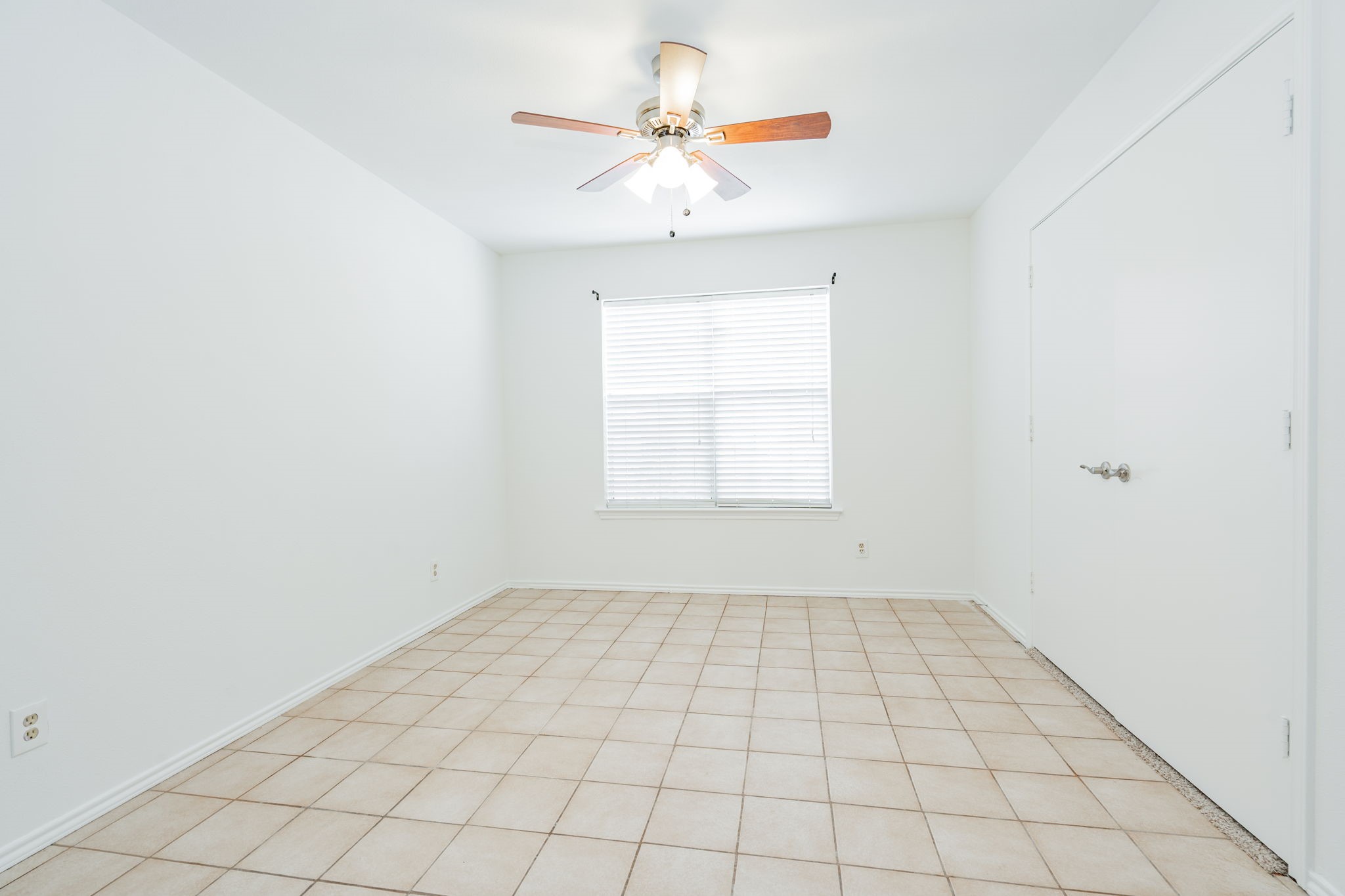 2512 Brook Hollow Court