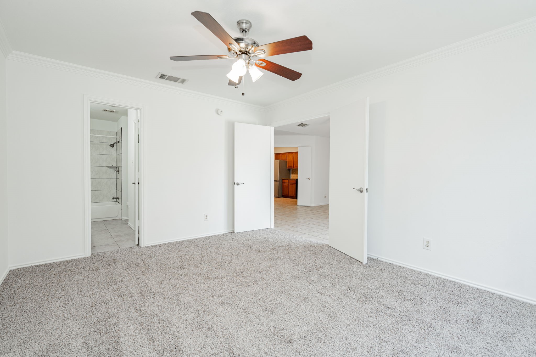 2512 Brook Hollow Court