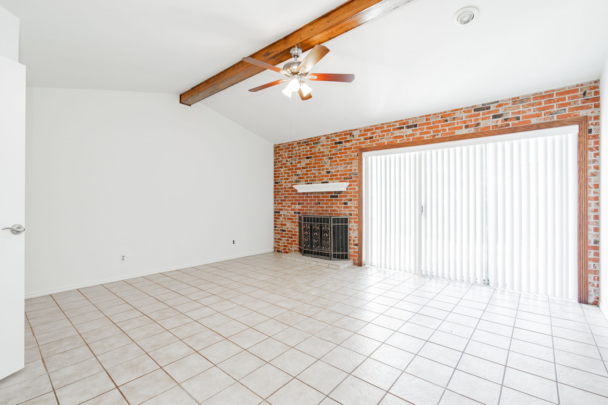 2512 Brook Hollow Court