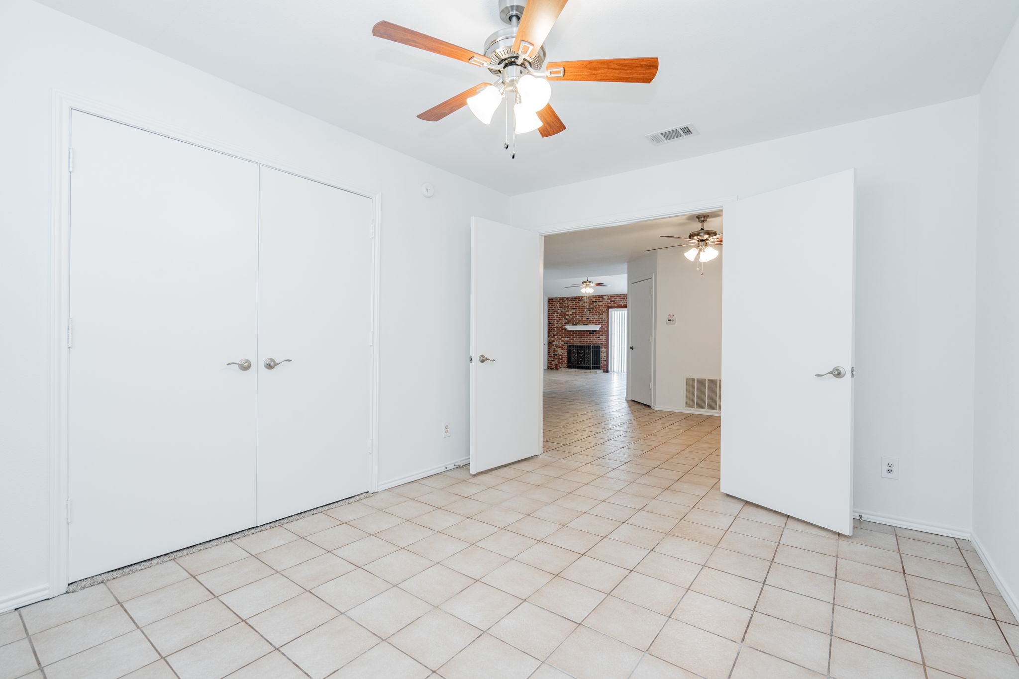 2512 Brook Hollow Court