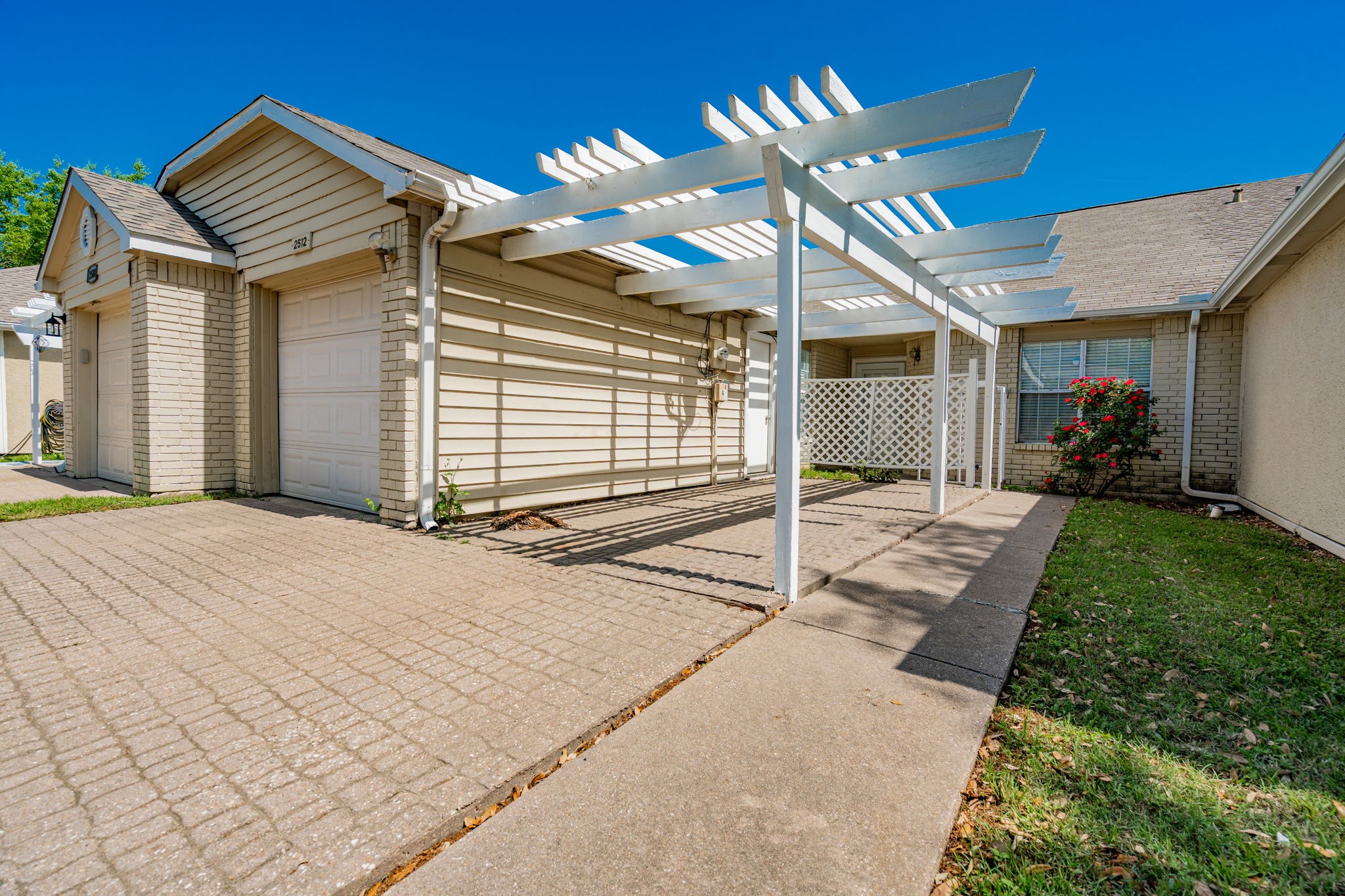 2512 Brook Hollow Court