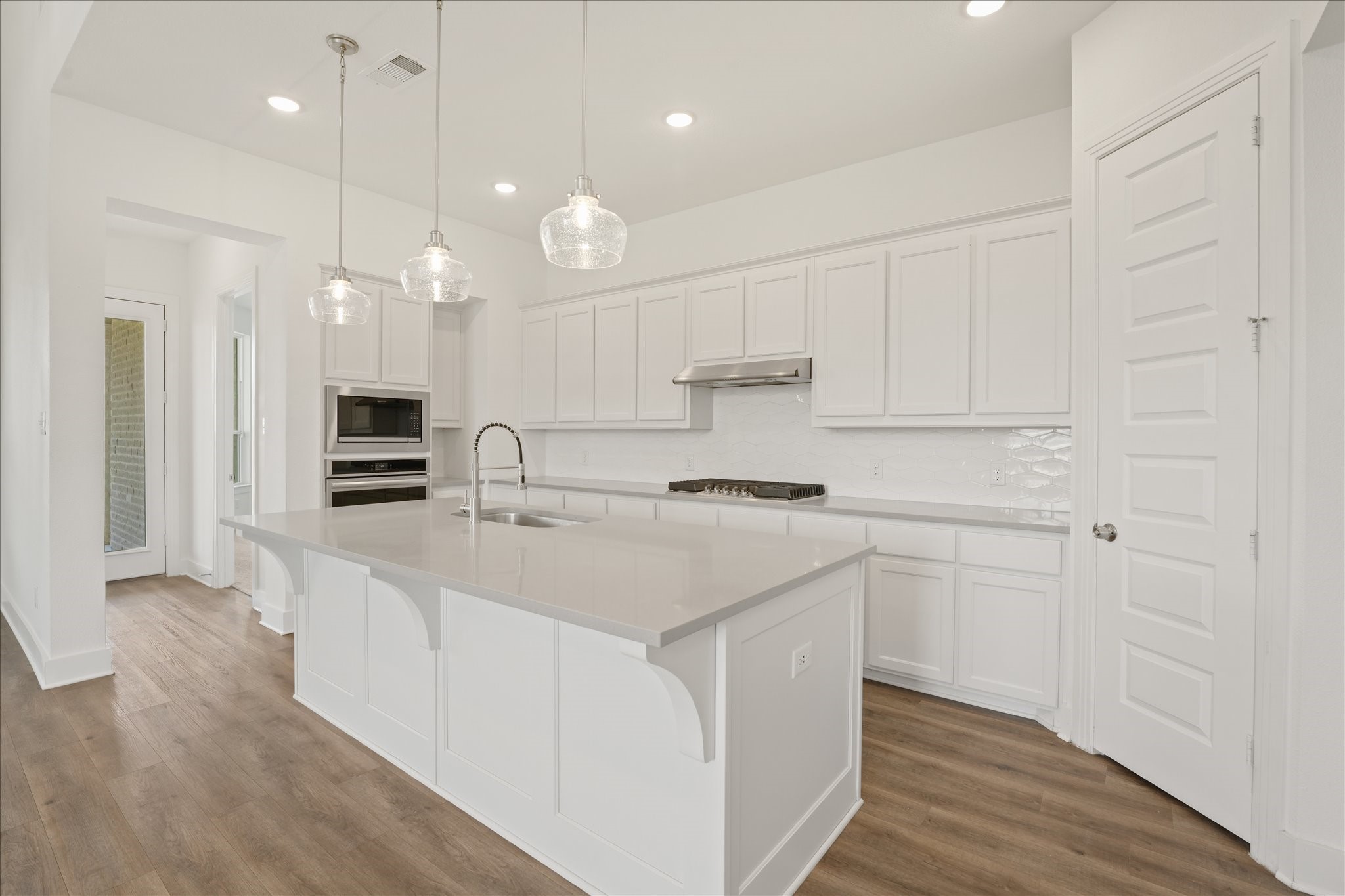 2424 Doncaster Drive