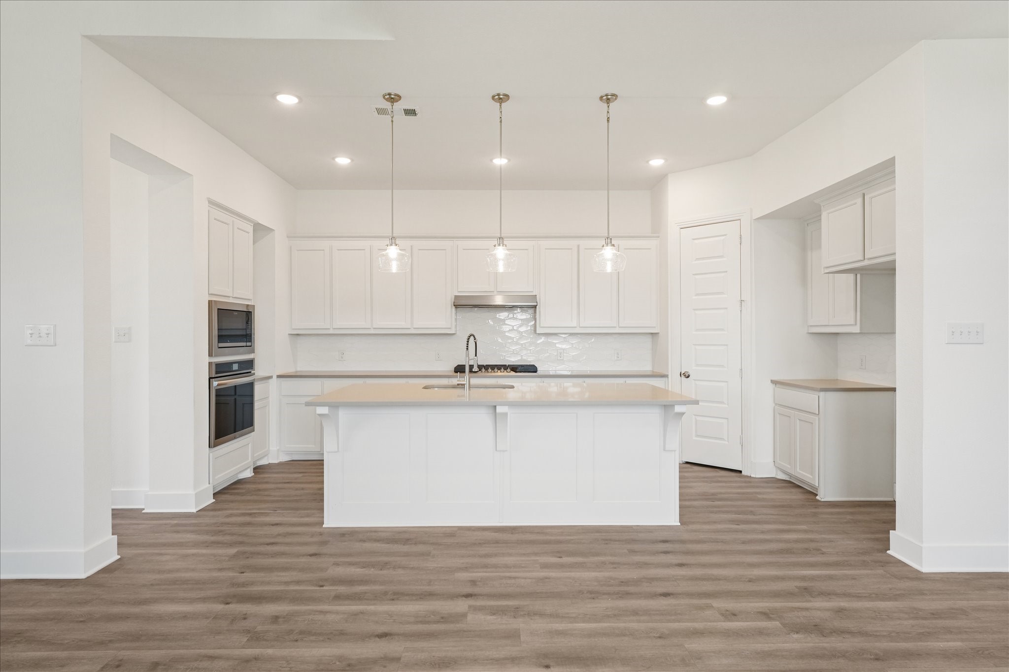 2424 Doncaster Drive