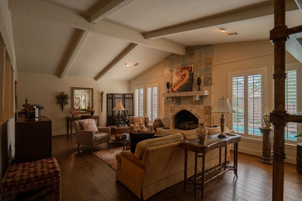 7326 Hillwood Lane