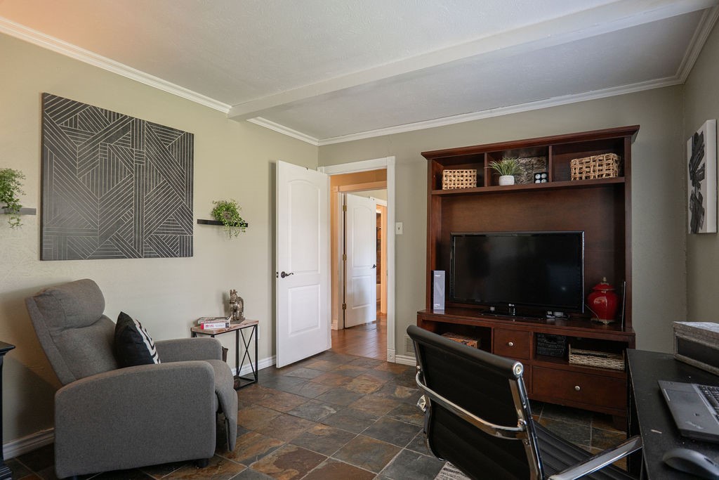 7326 Hillwood Lane