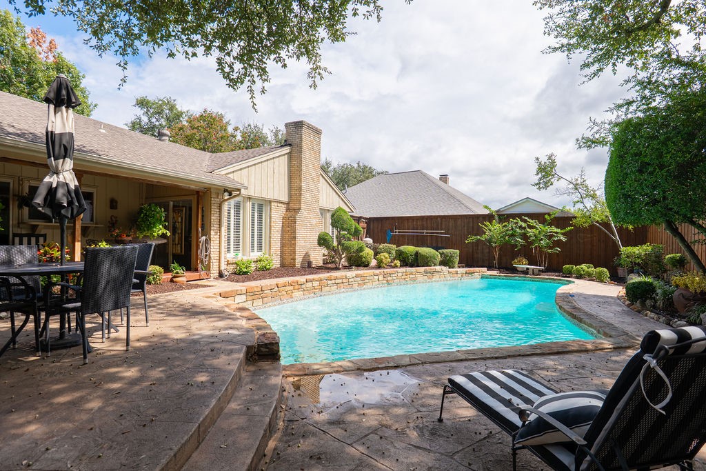 7326 Hillwood Lane