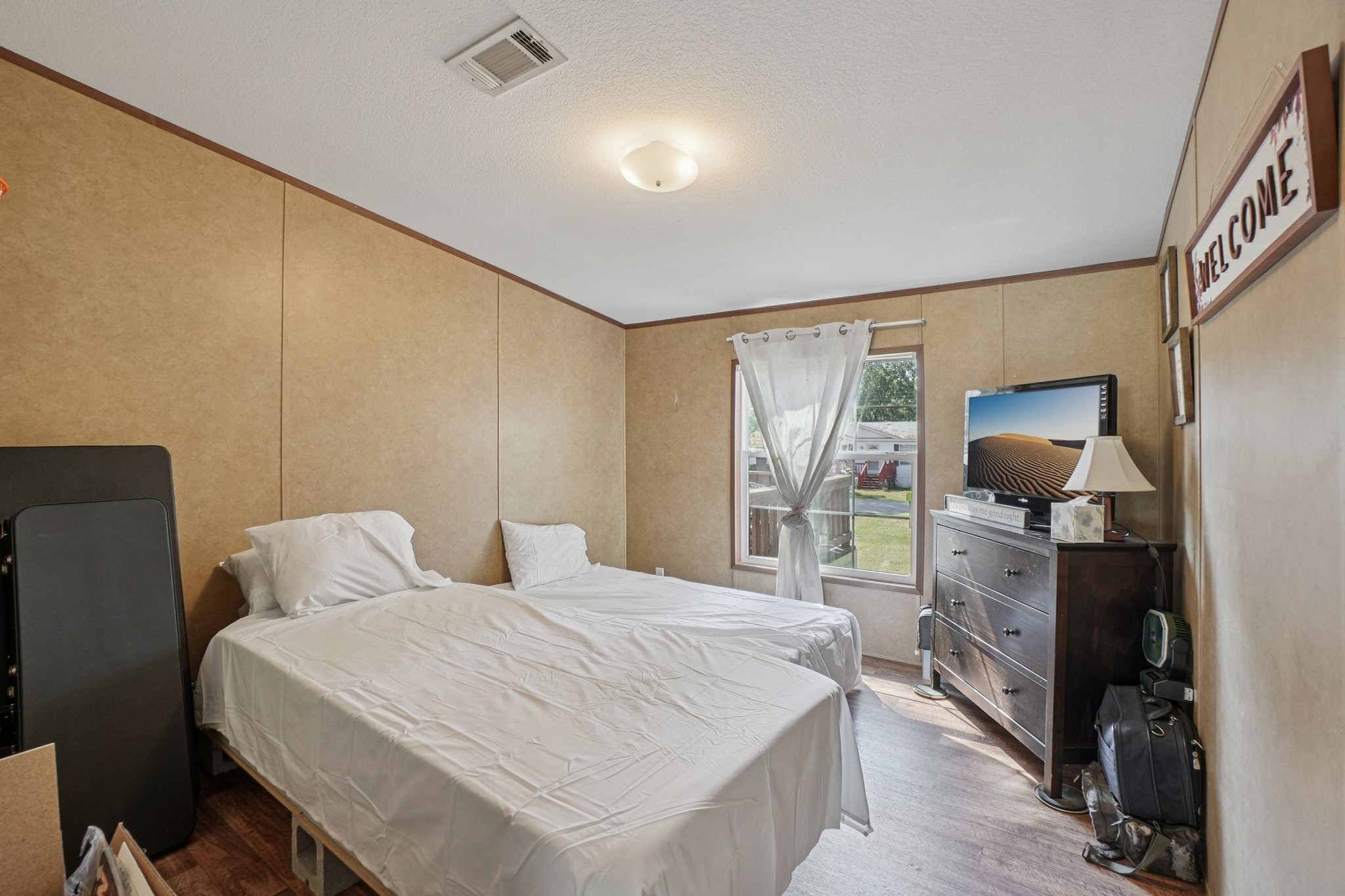 1088 Westpark Circle S