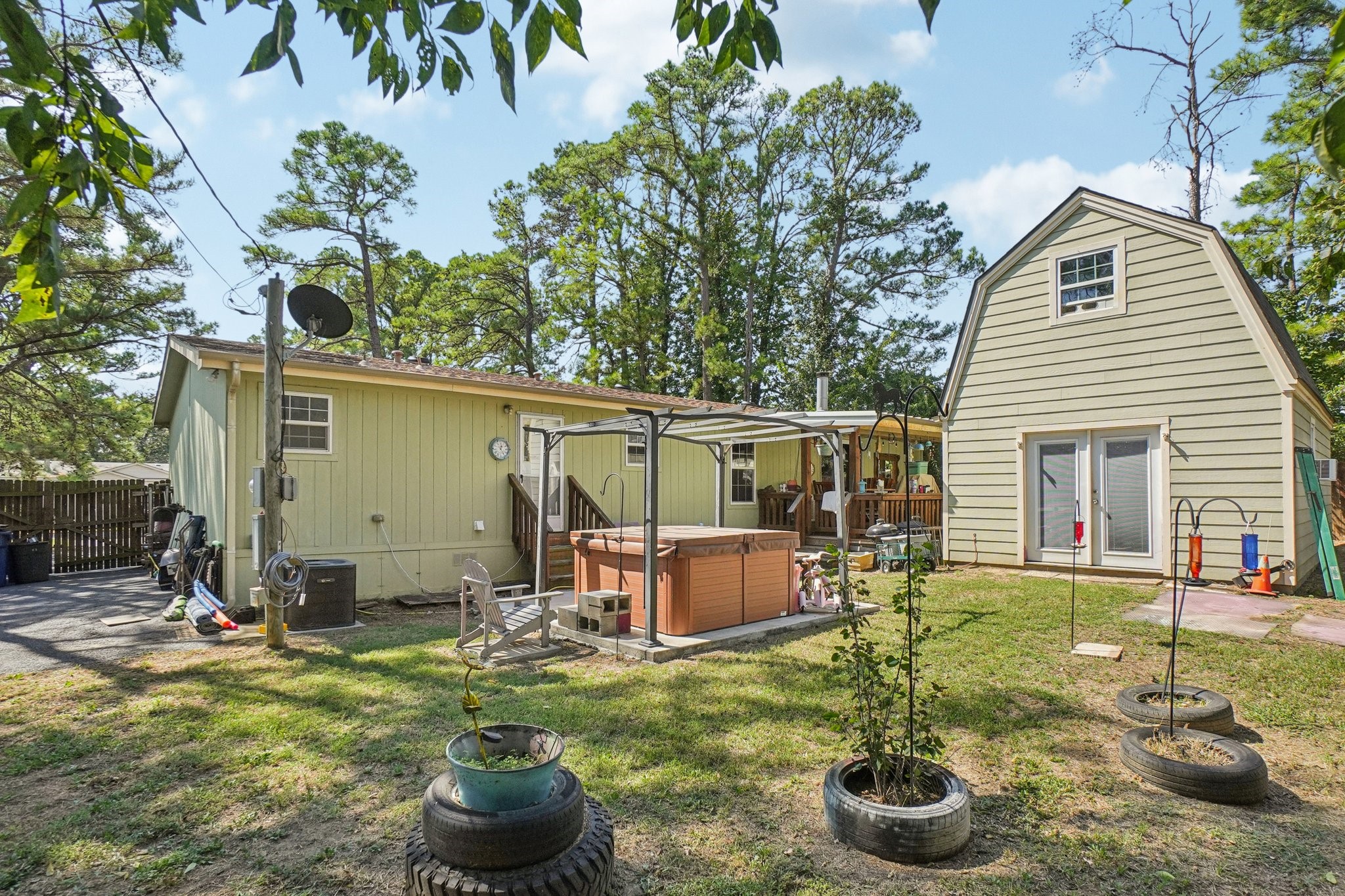 1088 Westpark Circle S