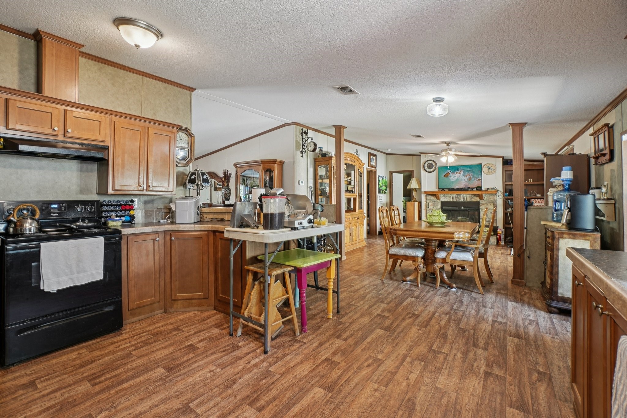 1088 Westpark Circle S