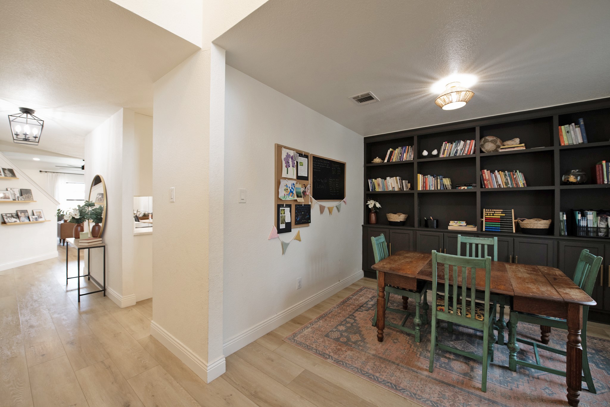 400 Hawthorn Drive