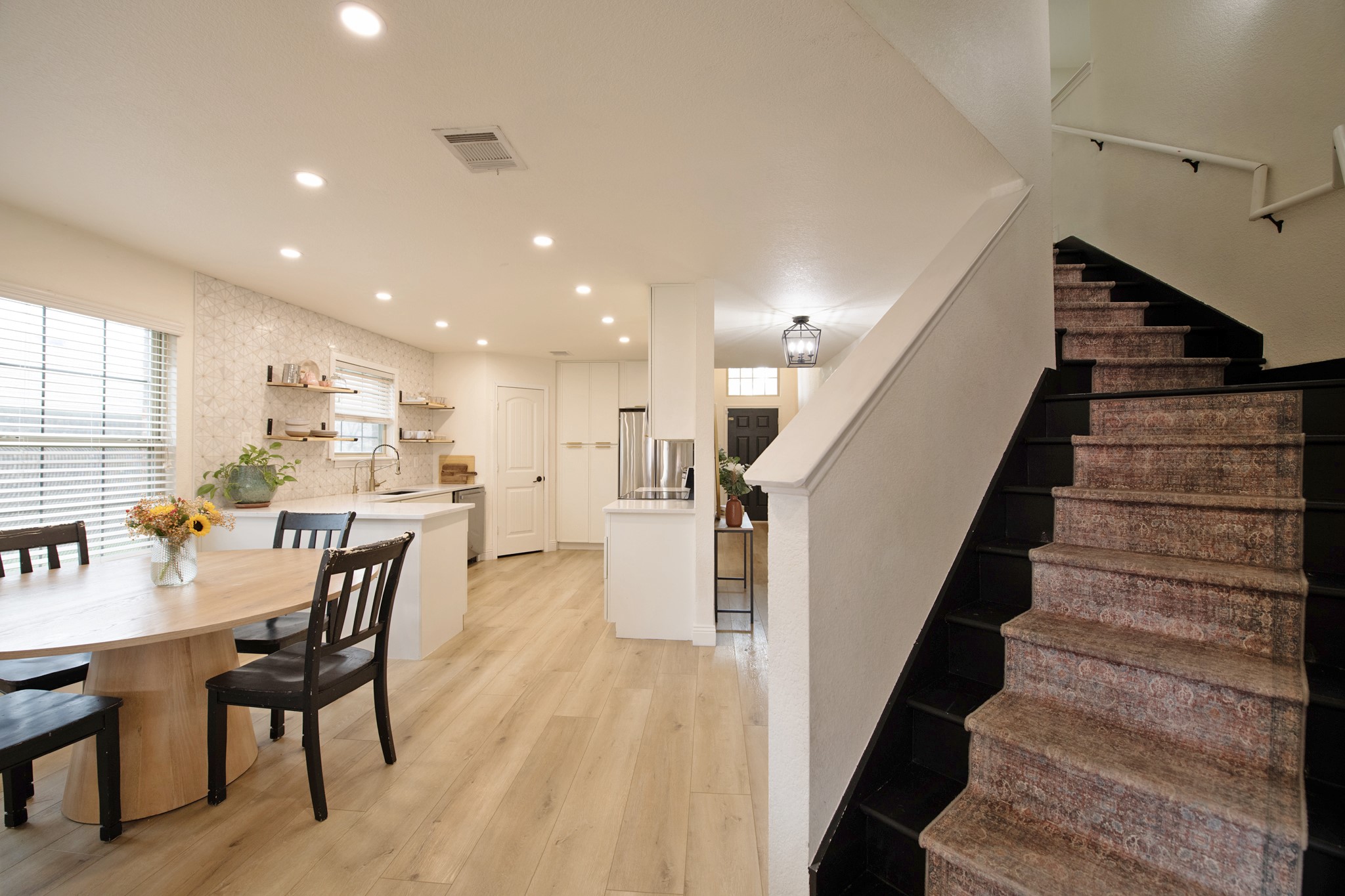400 Hawthorn Drive