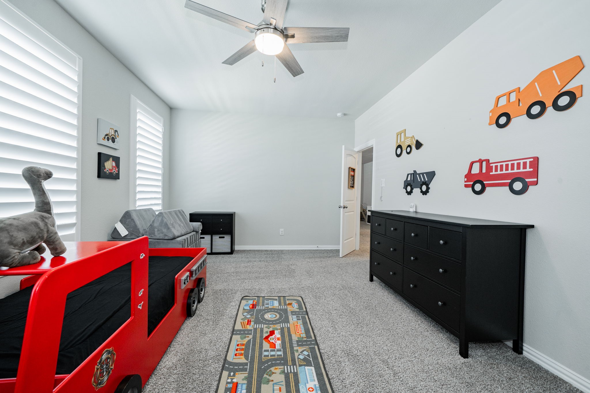1403 Hickory Woods Way