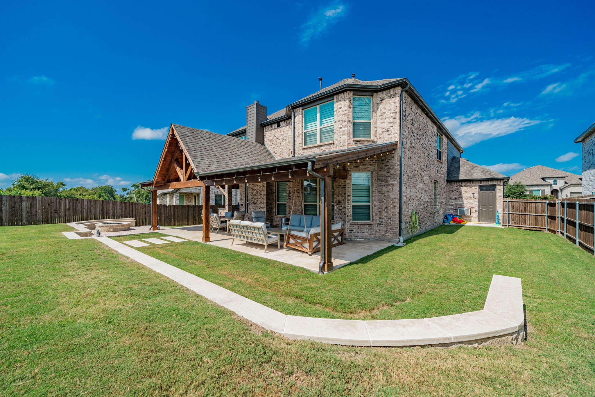 1403 Hickory Woods Way