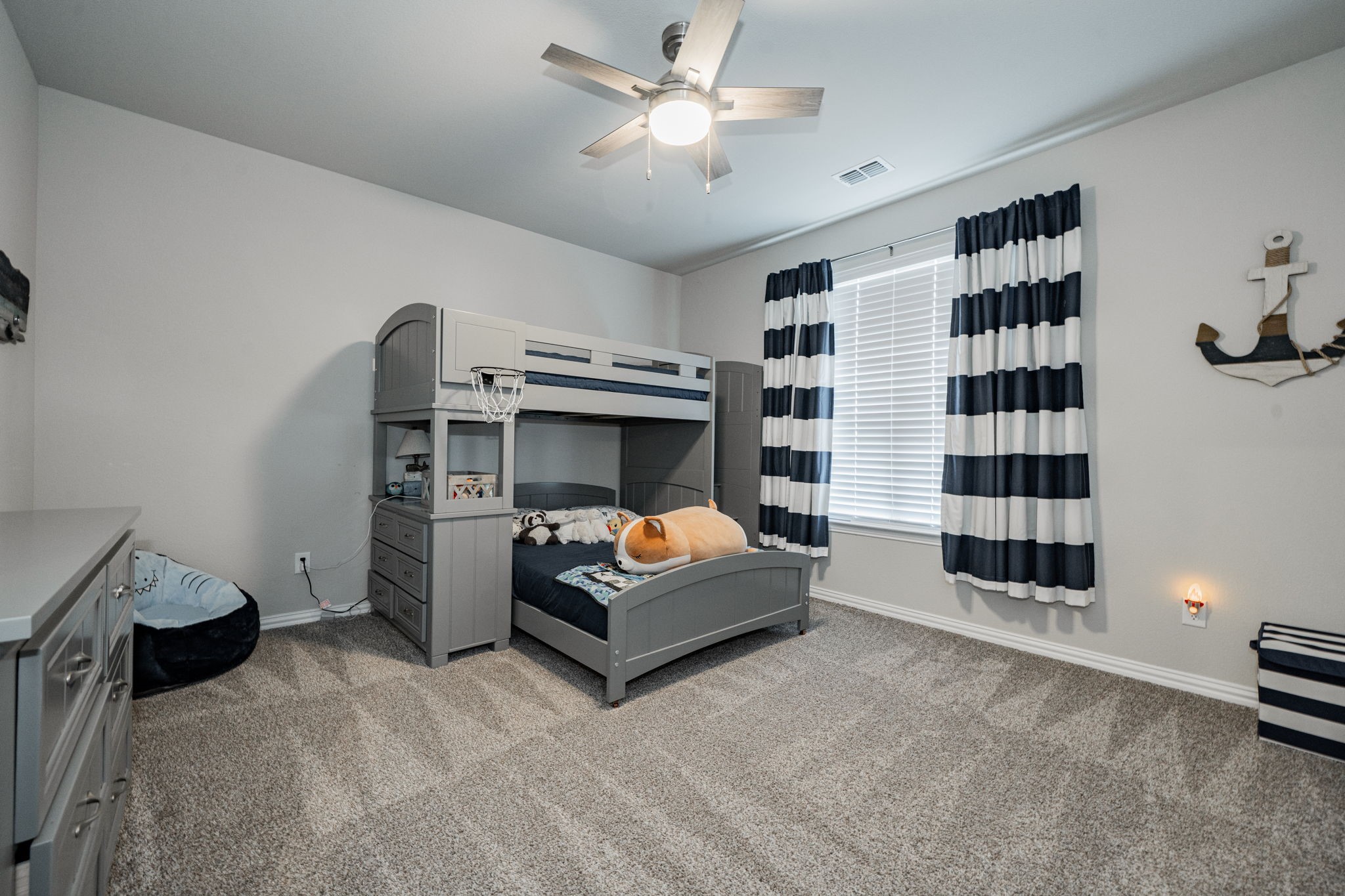 1403 Hickory Woods Way