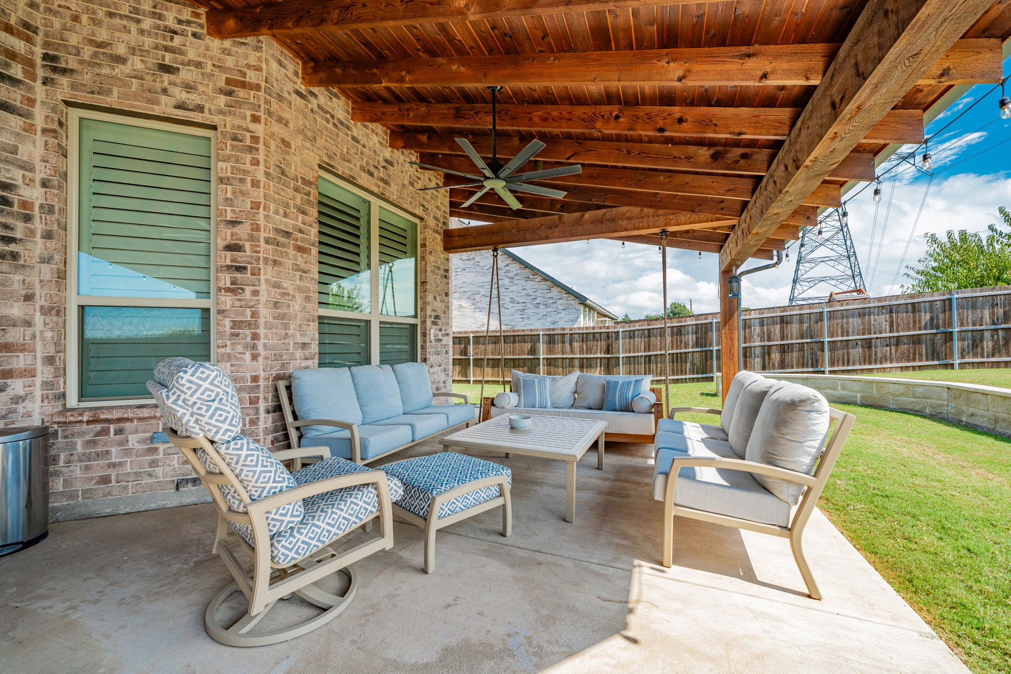 1403 Hickory Woods Way