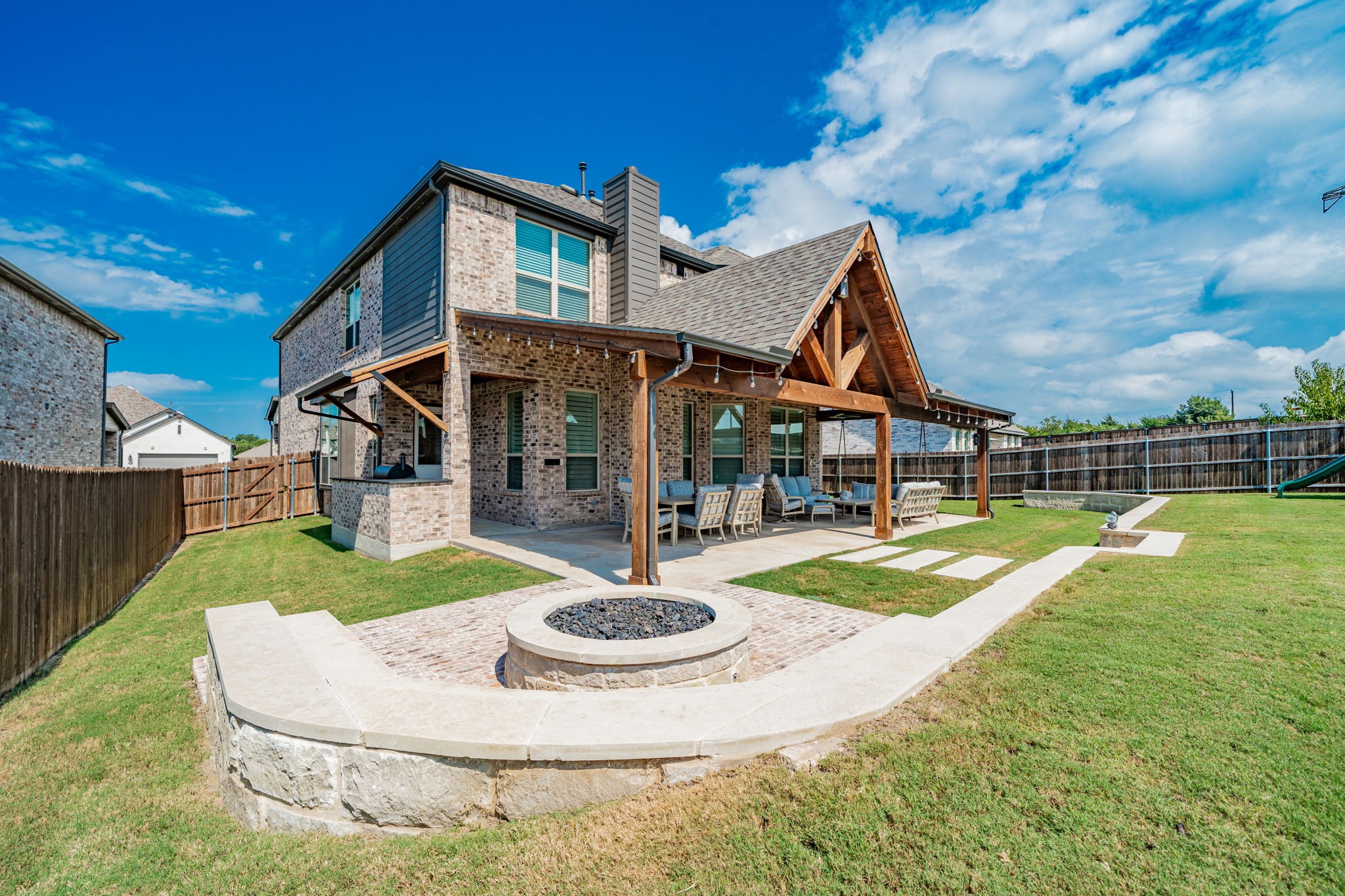 1403 Hickory Woods Way