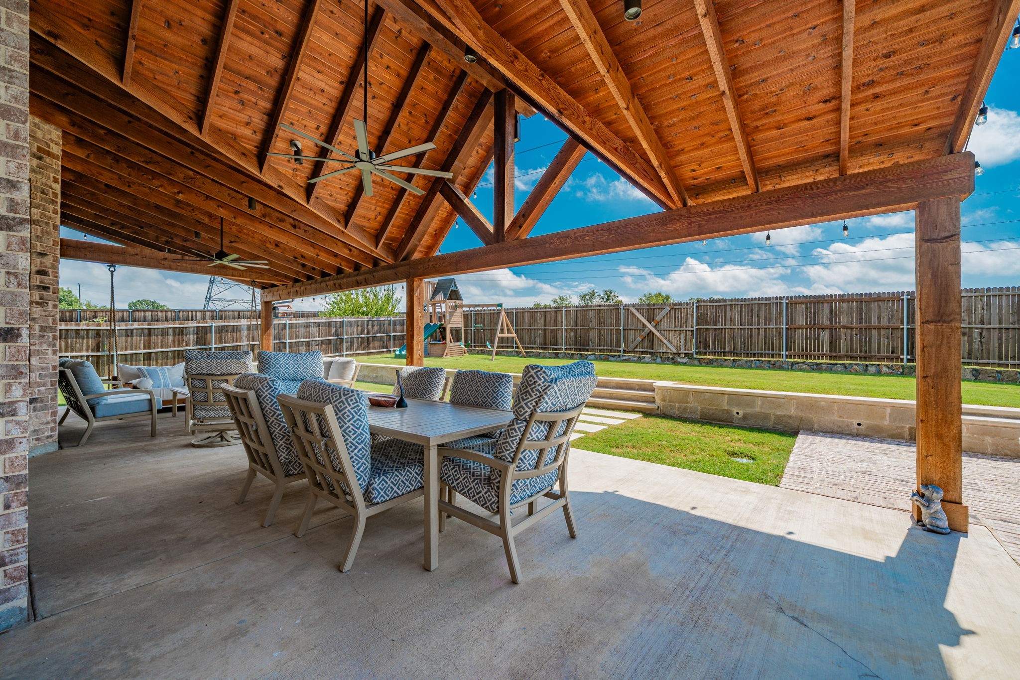 1403 Hickory Woods Way