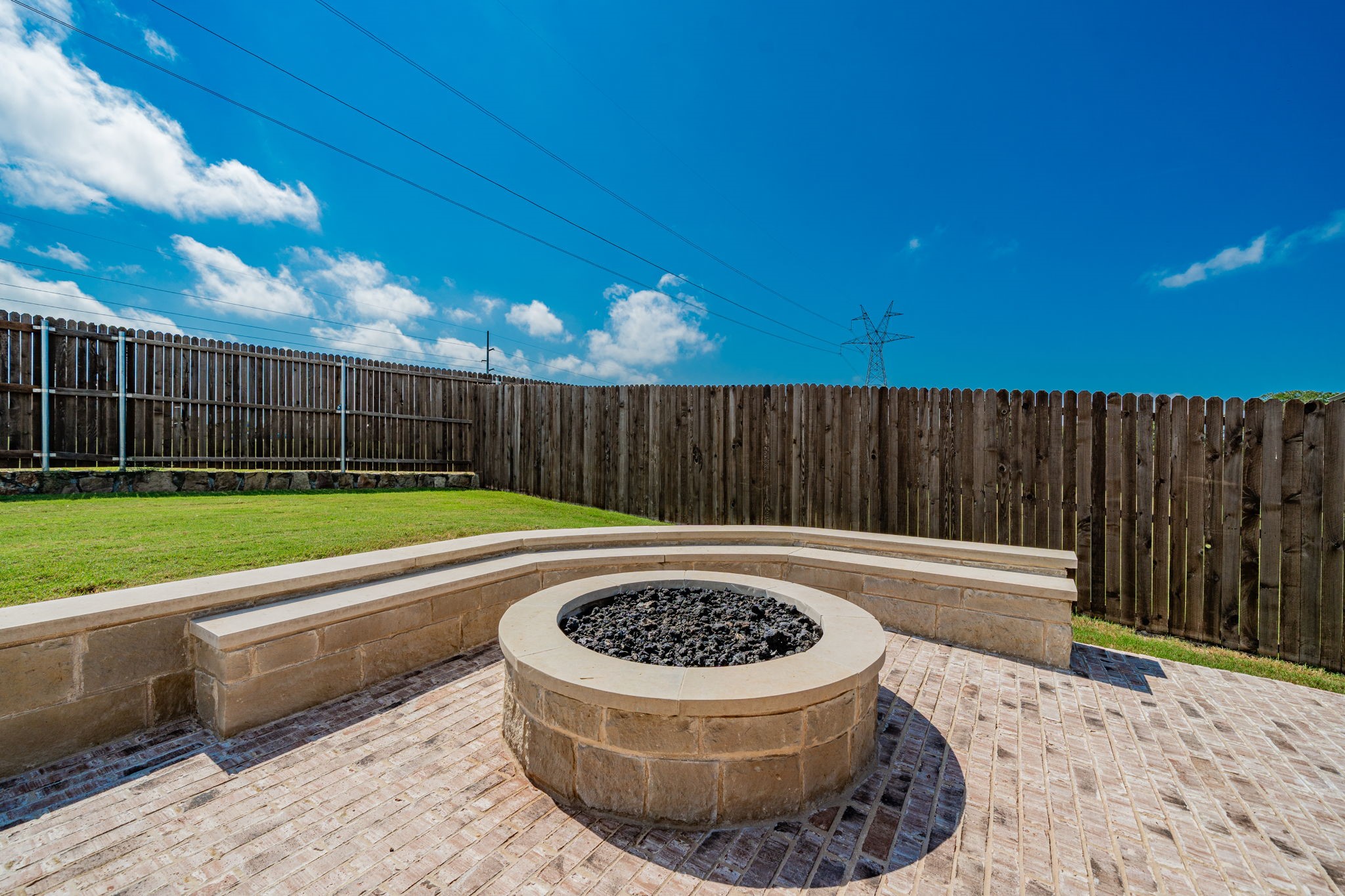 1403 Hickory Woods Way