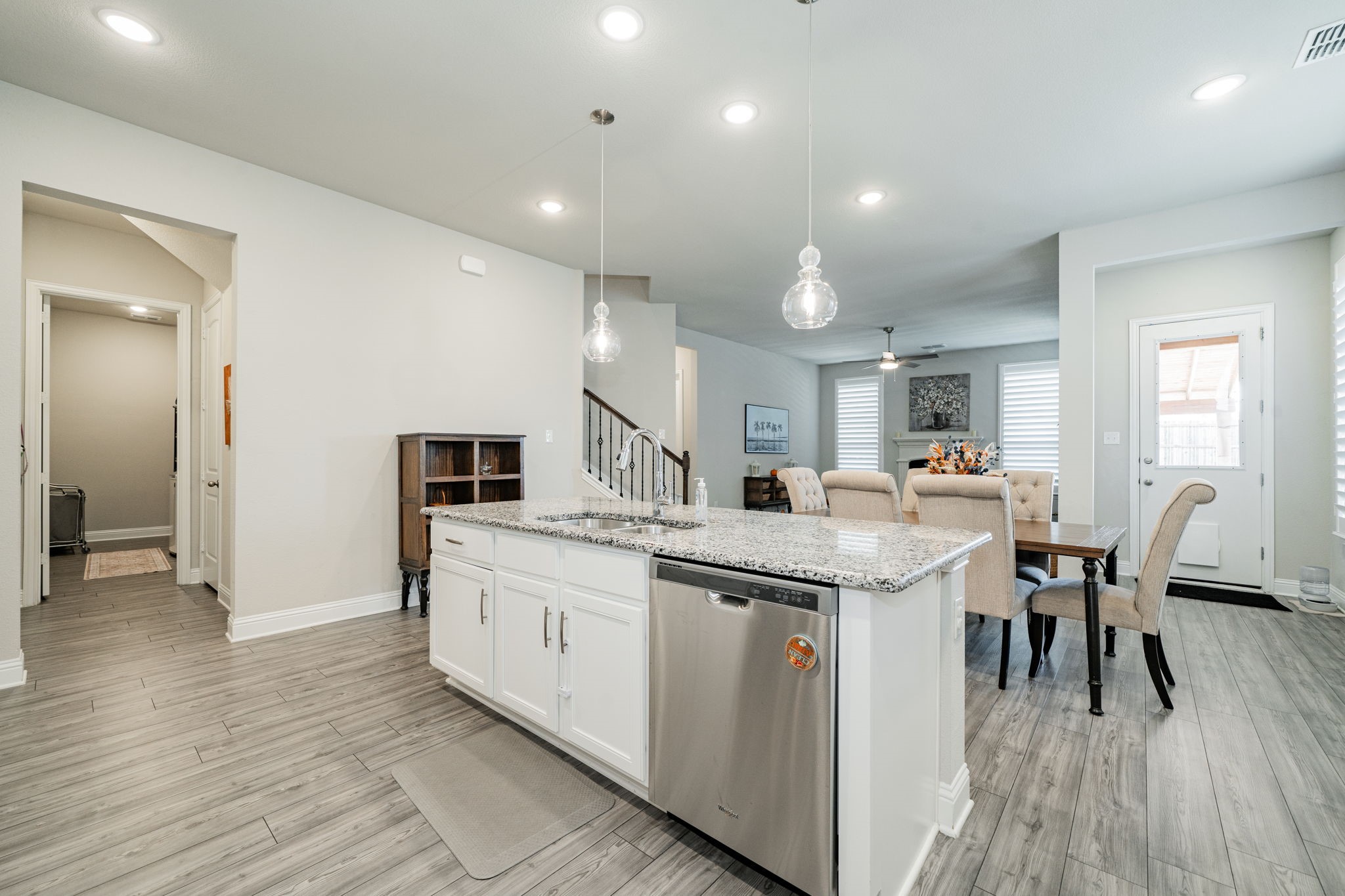 1403 Hickory Woods Way