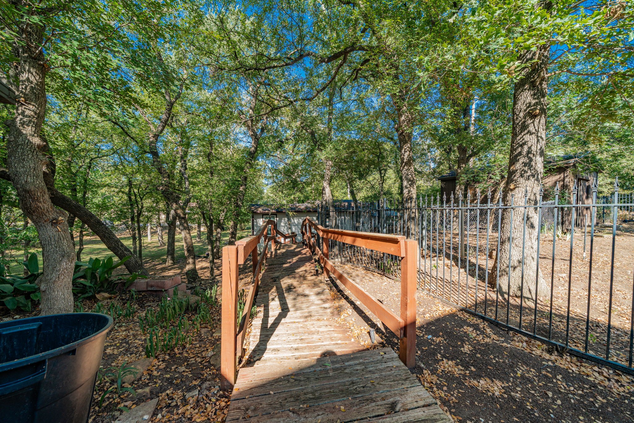 2811 Burlwood Drive