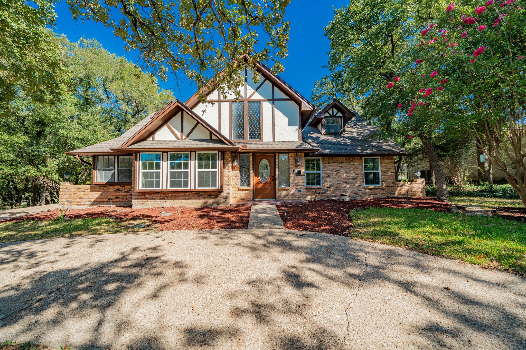 2811 Burlwood Drive