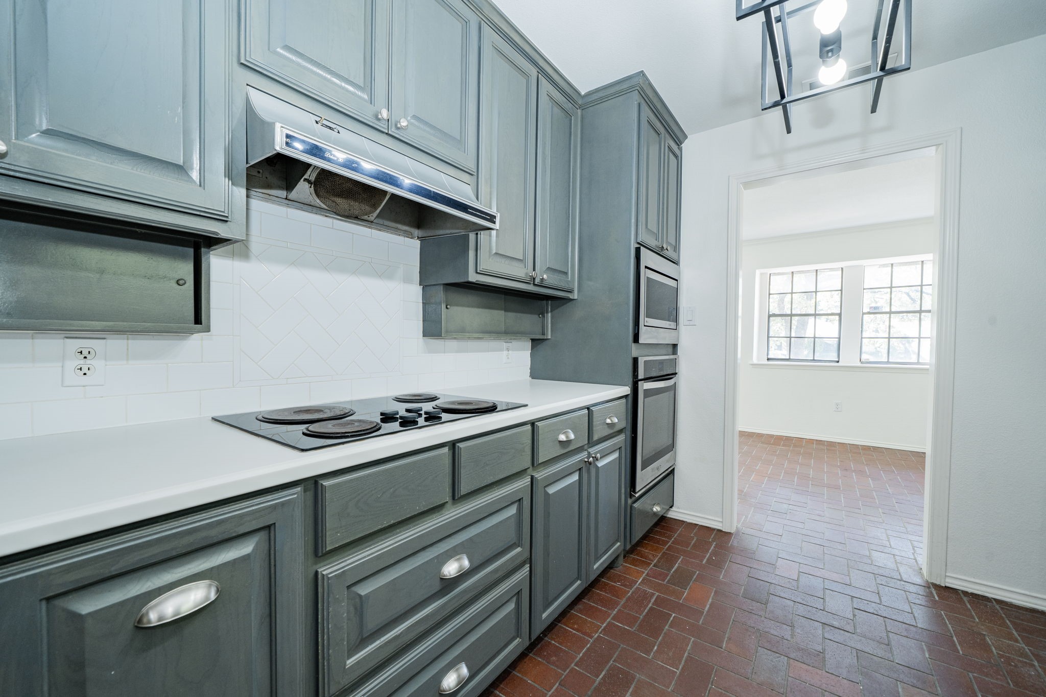 2811 Burlwood Drive