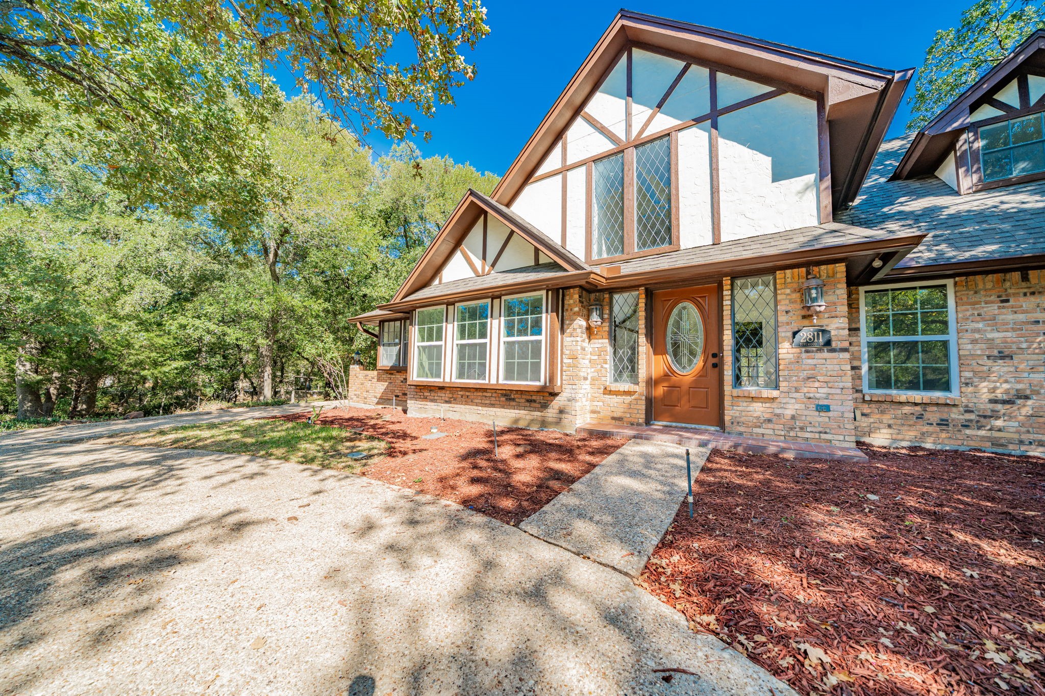 2811 Burlwood Drive