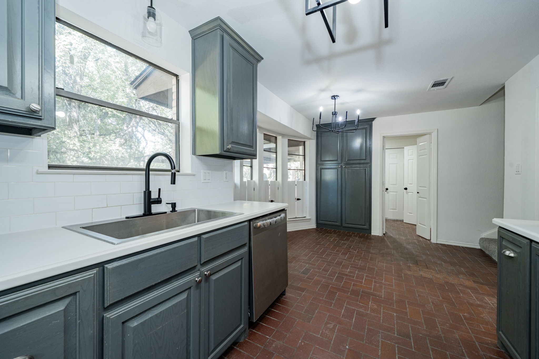 2811 Burlwood Drive