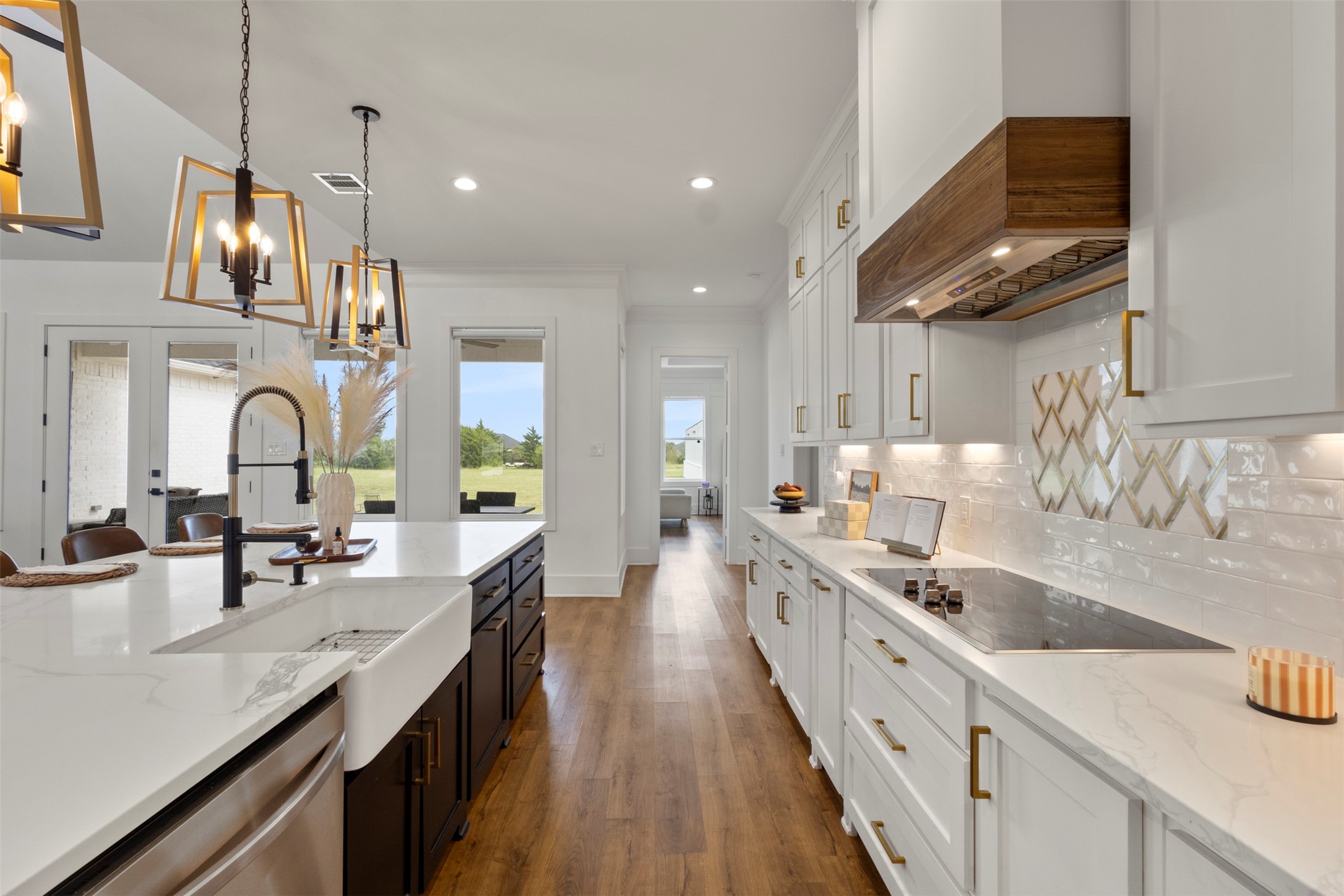 6221 Purple English Oak Court