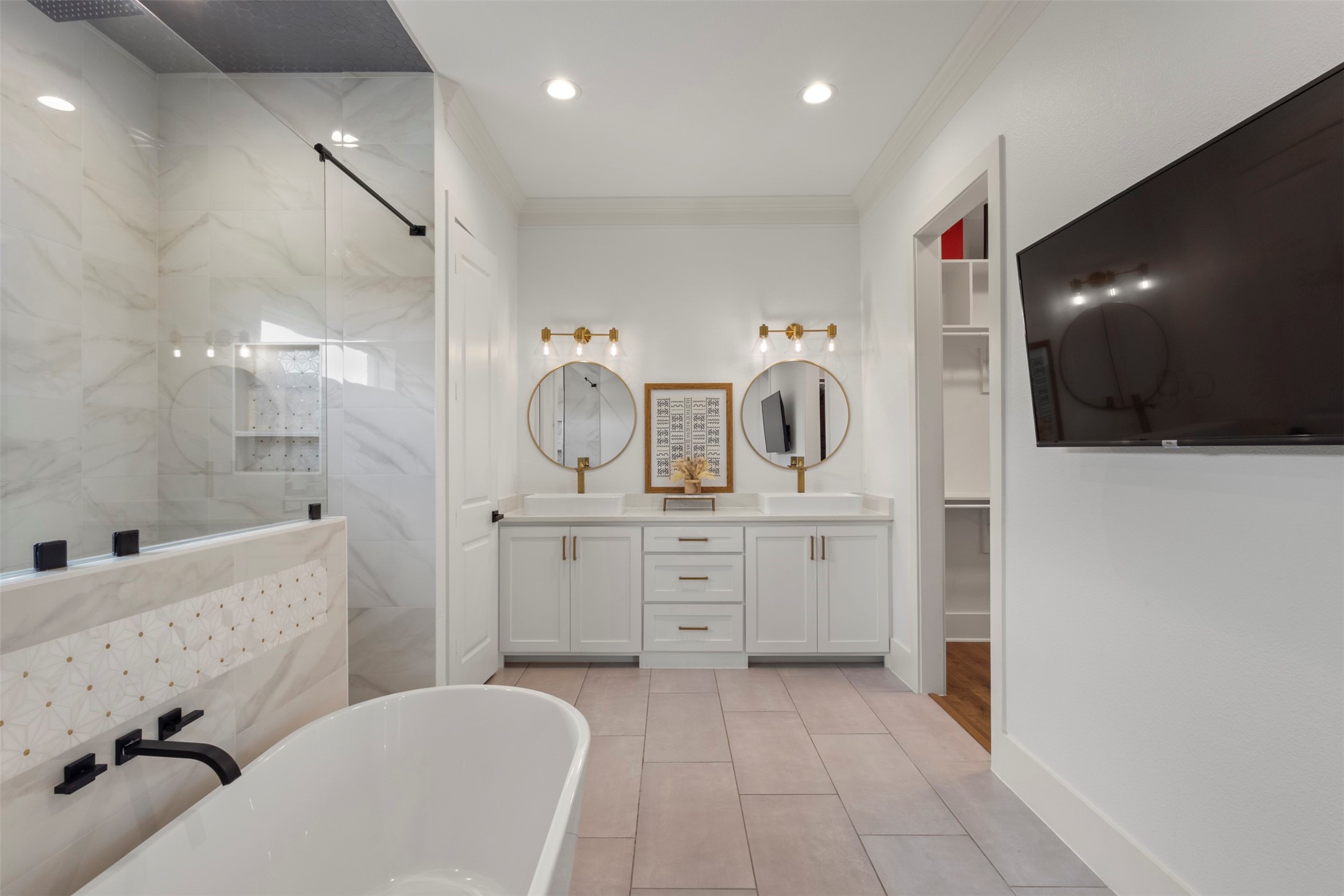 6221 Purple English Oak Court