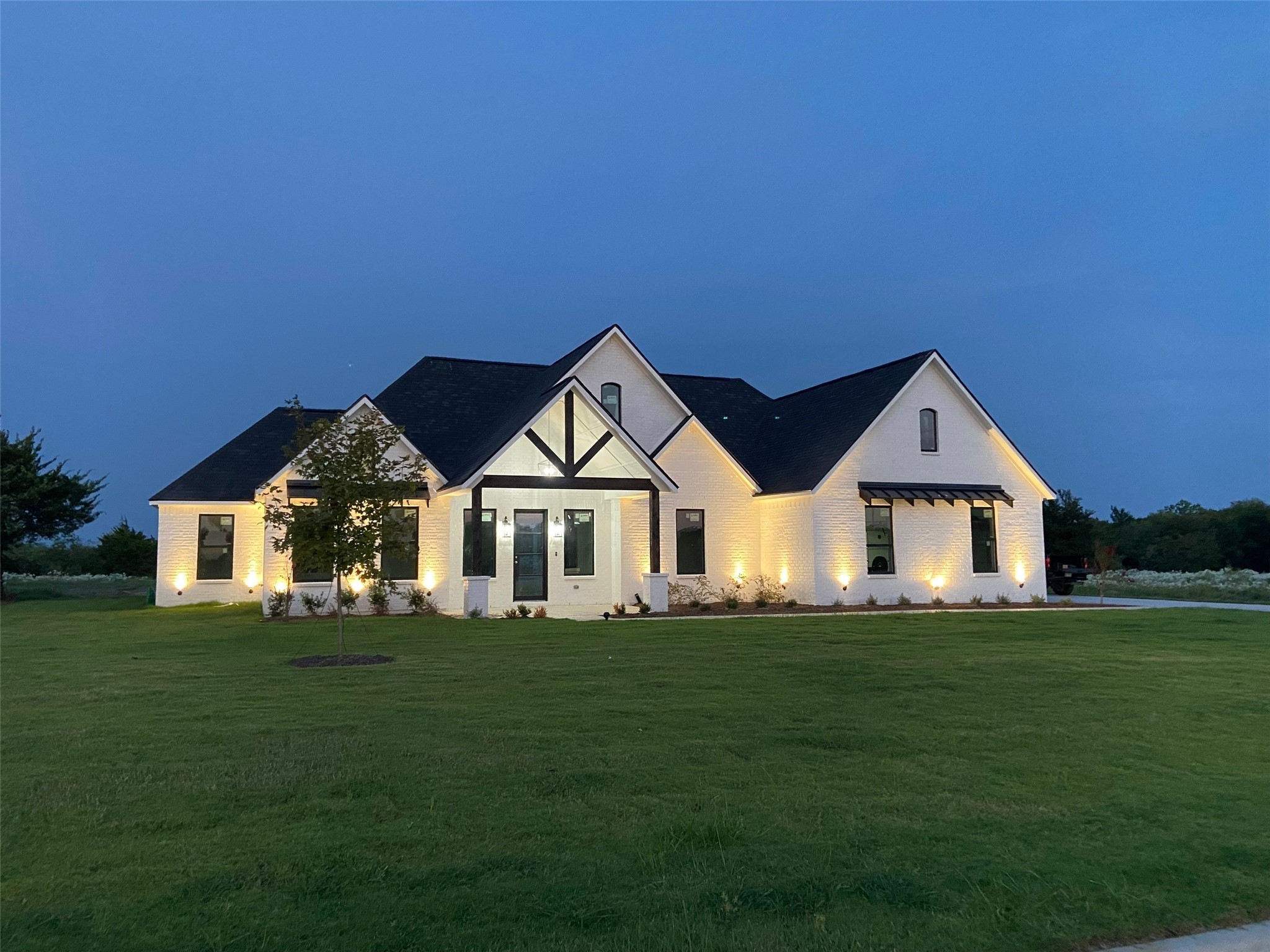 6221 Purple English Oak Court