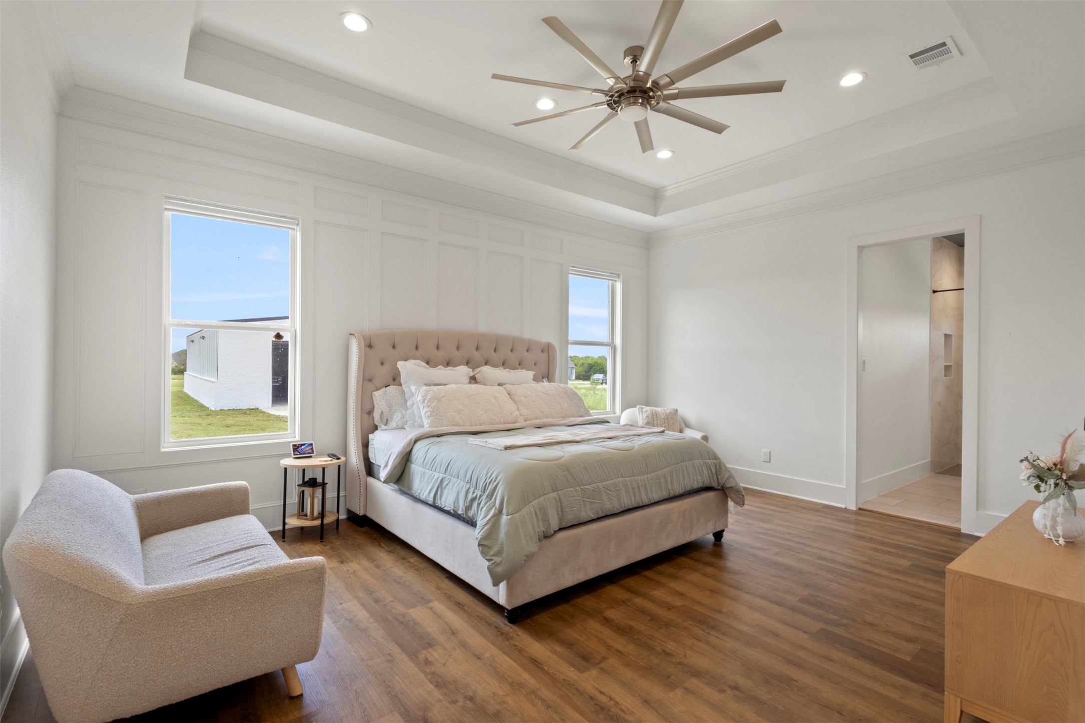 6221 Purple English Oak Court