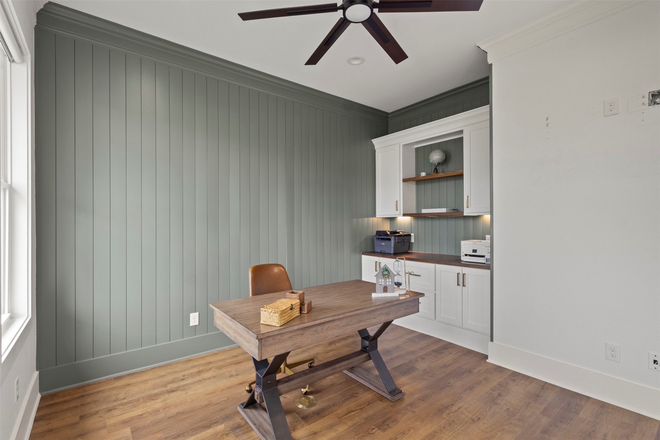 6221 Purple English Oak Court