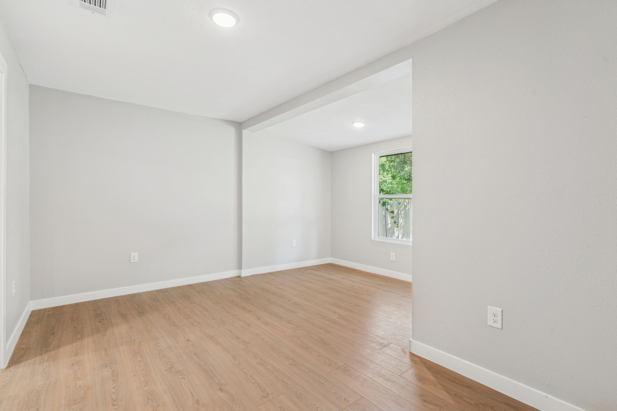 1406 Mentor Avenue