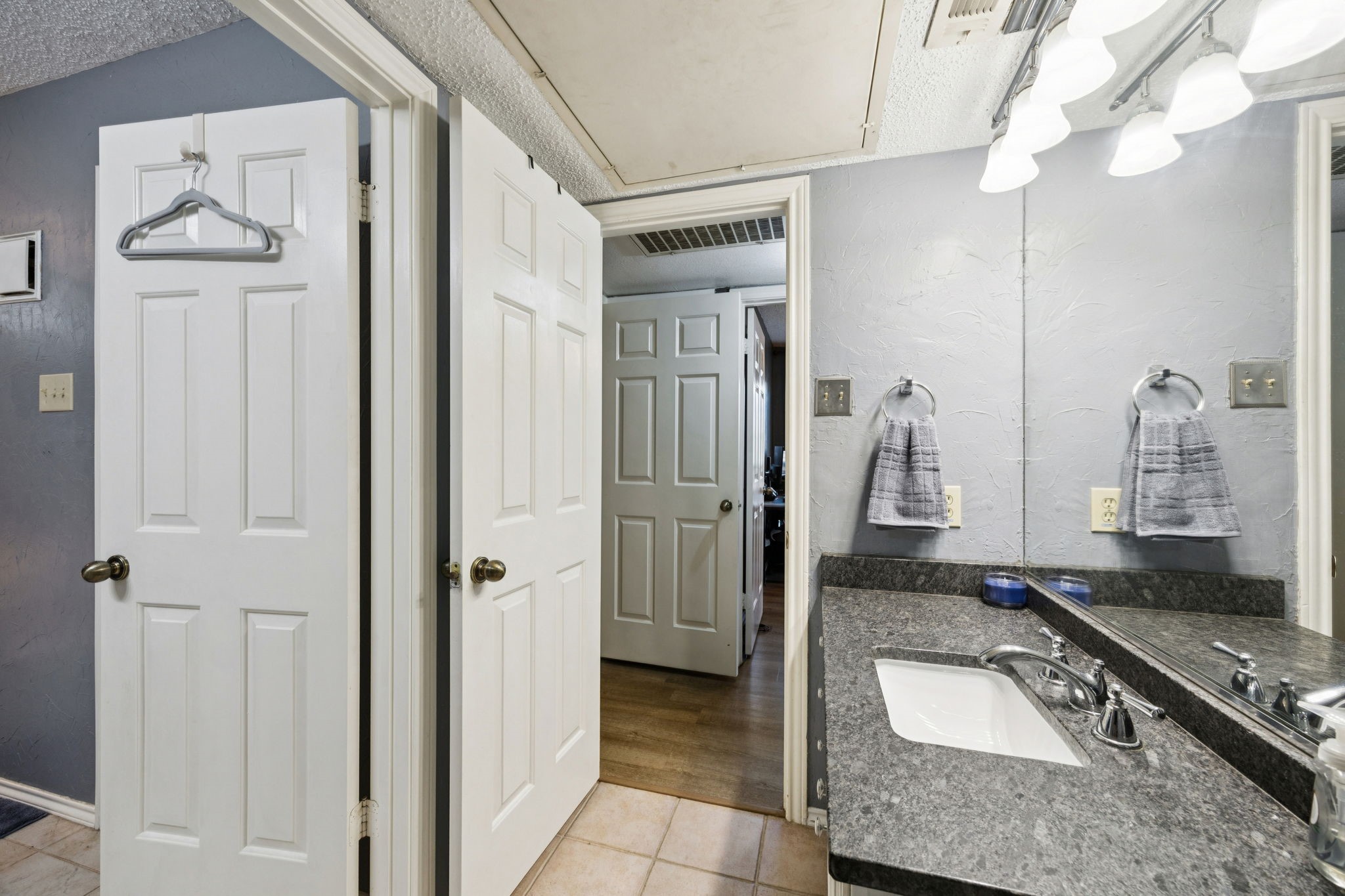 16301 Ledgemont Lane 281