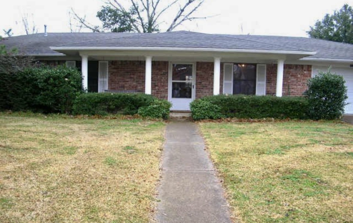 1322 Main Street