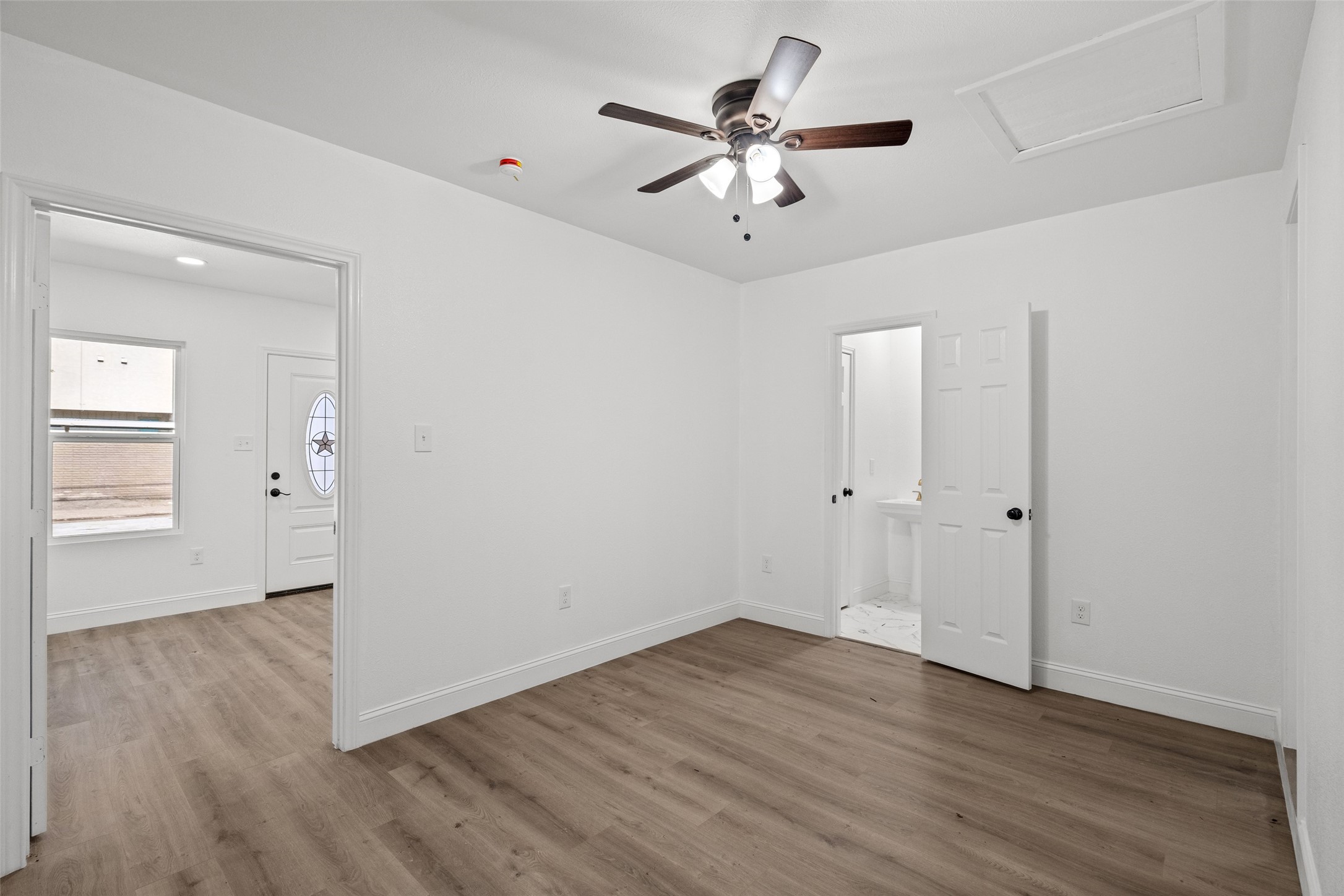 11832 Cromwell Drive