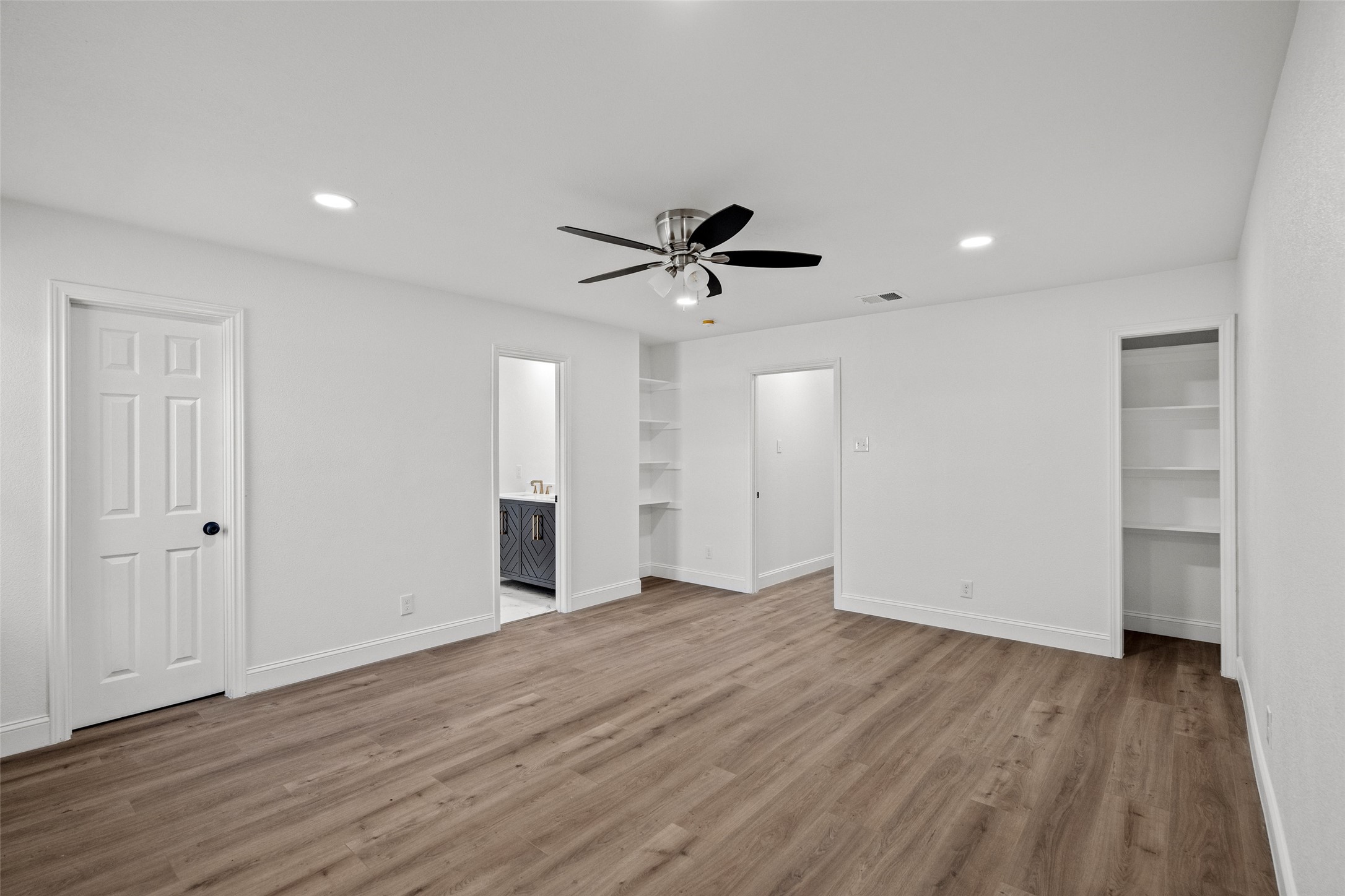 11832 Cromwell Drive