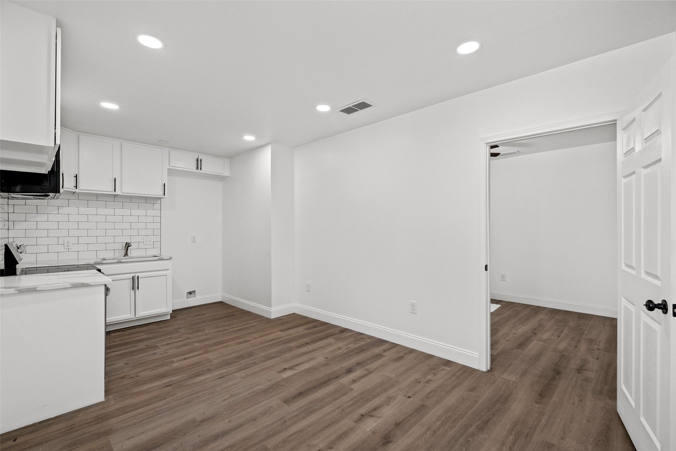 11832 Cromwell Drive