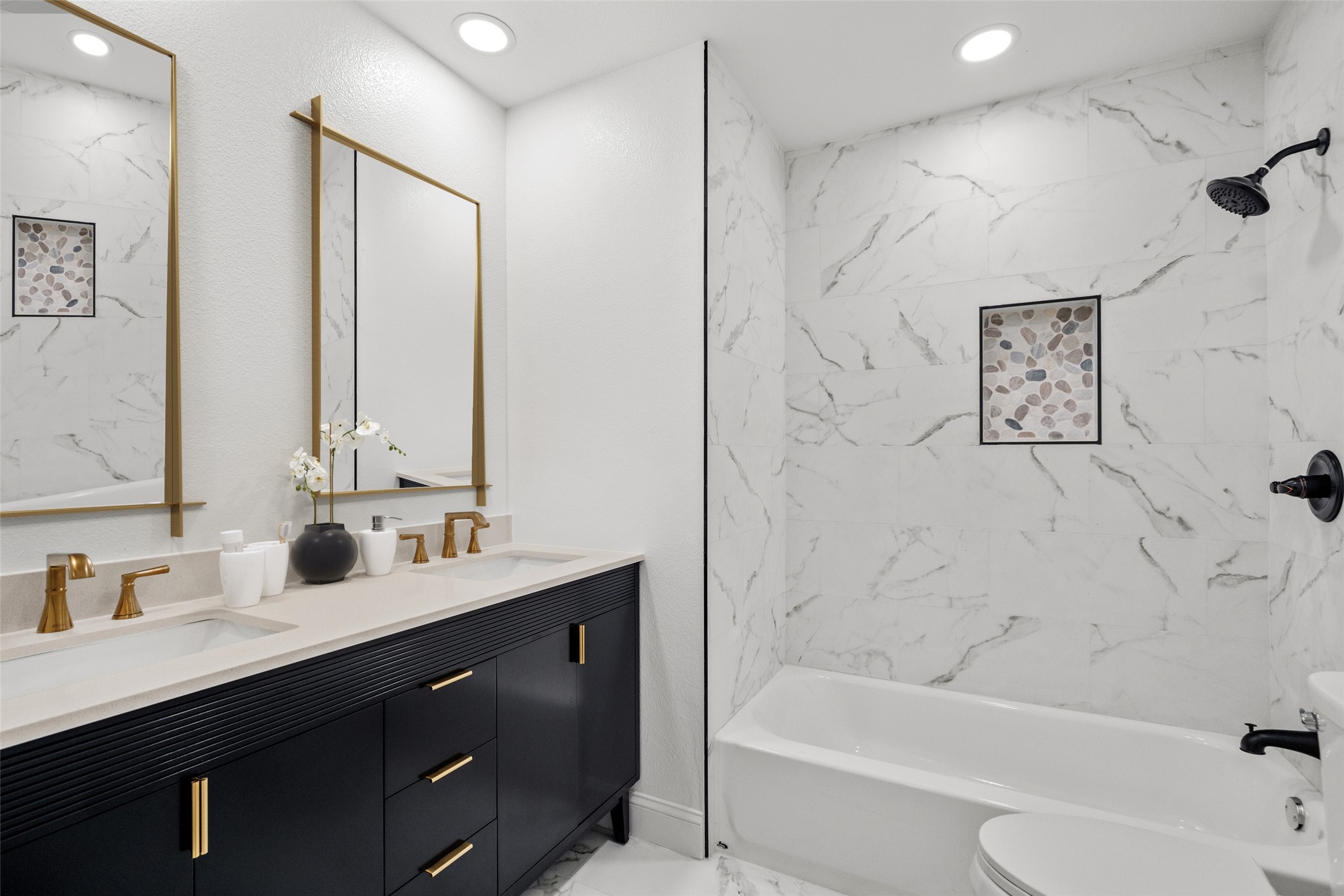 11832 Cromwell Drive