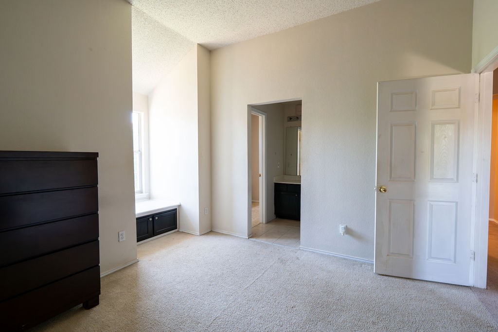 903 Lakefield Drive