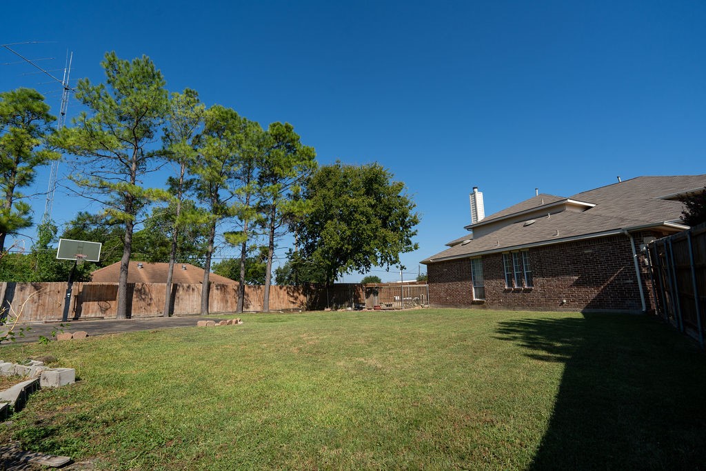 903 Lakefield Drive